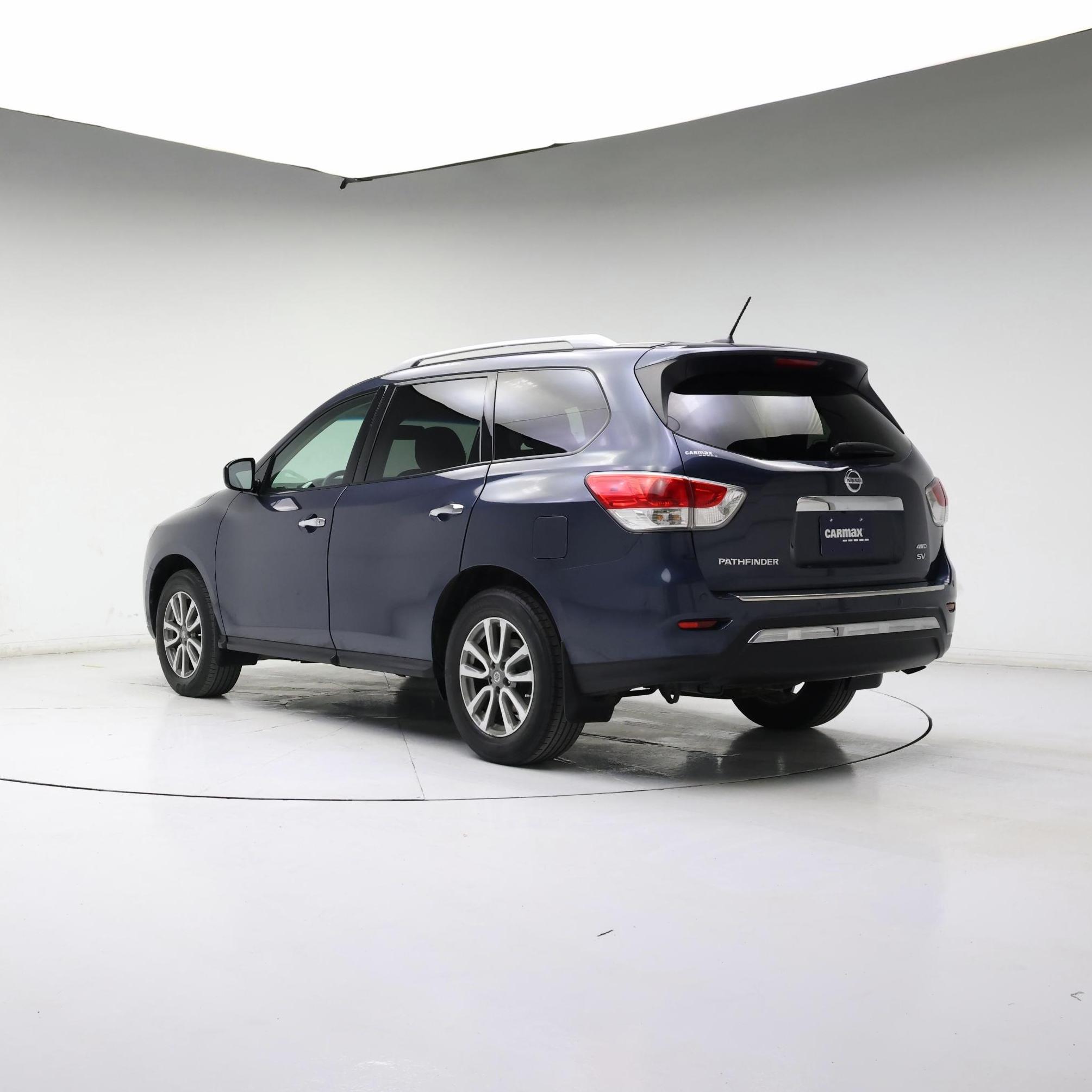 Thumbnail: 2016 Nissan Pathfinder - 2