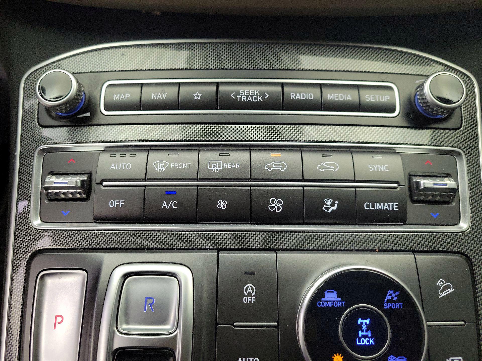 Thumbnail: 2023 Hyundai Santa Fe - 16