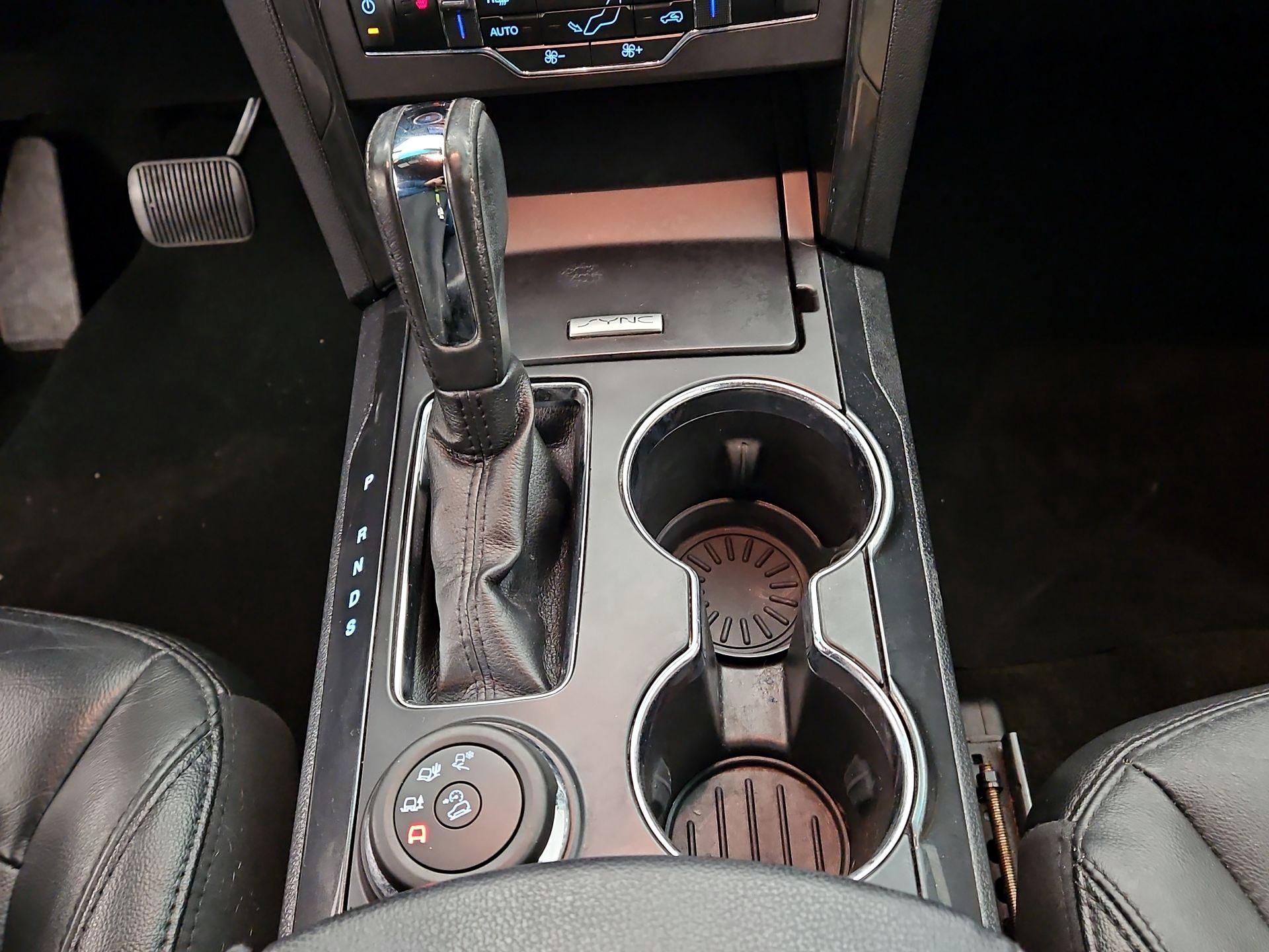 Thumbnail: 2016 Ford Explorer - 18