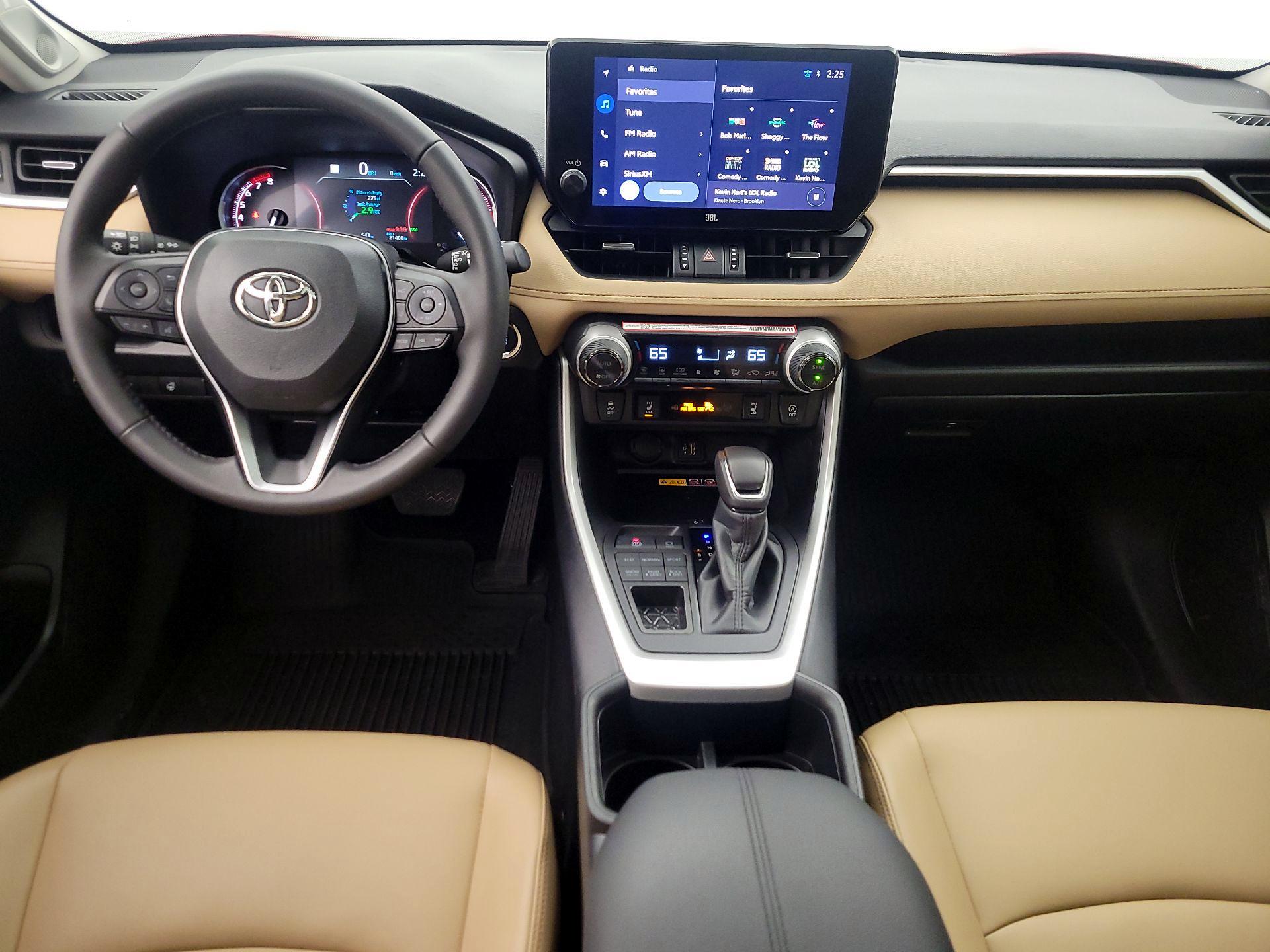 Thumbnail: 2025 Toyota RAV4 - 9