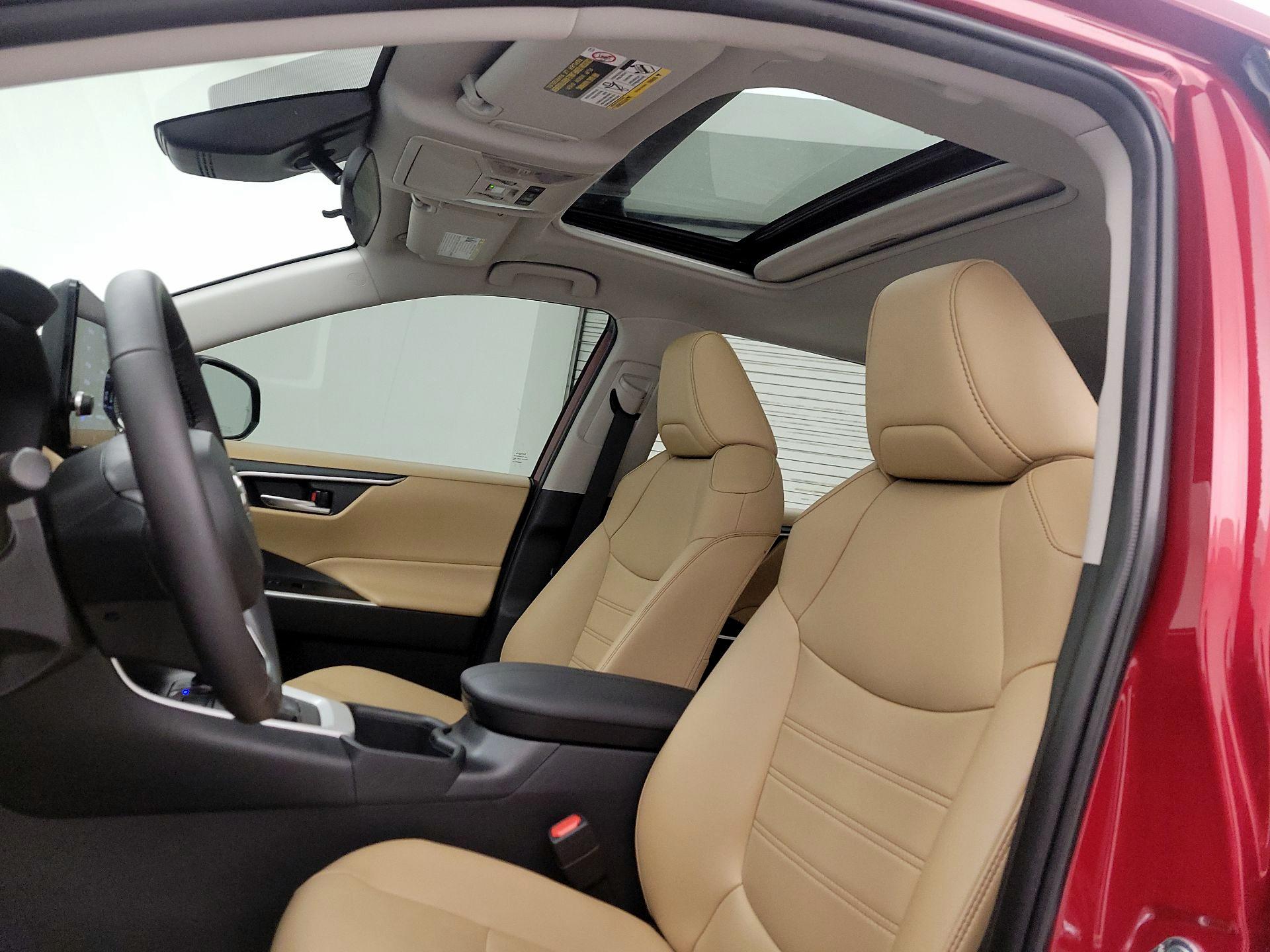 Thumbnail: 2025 Toyota RAV4 - 19