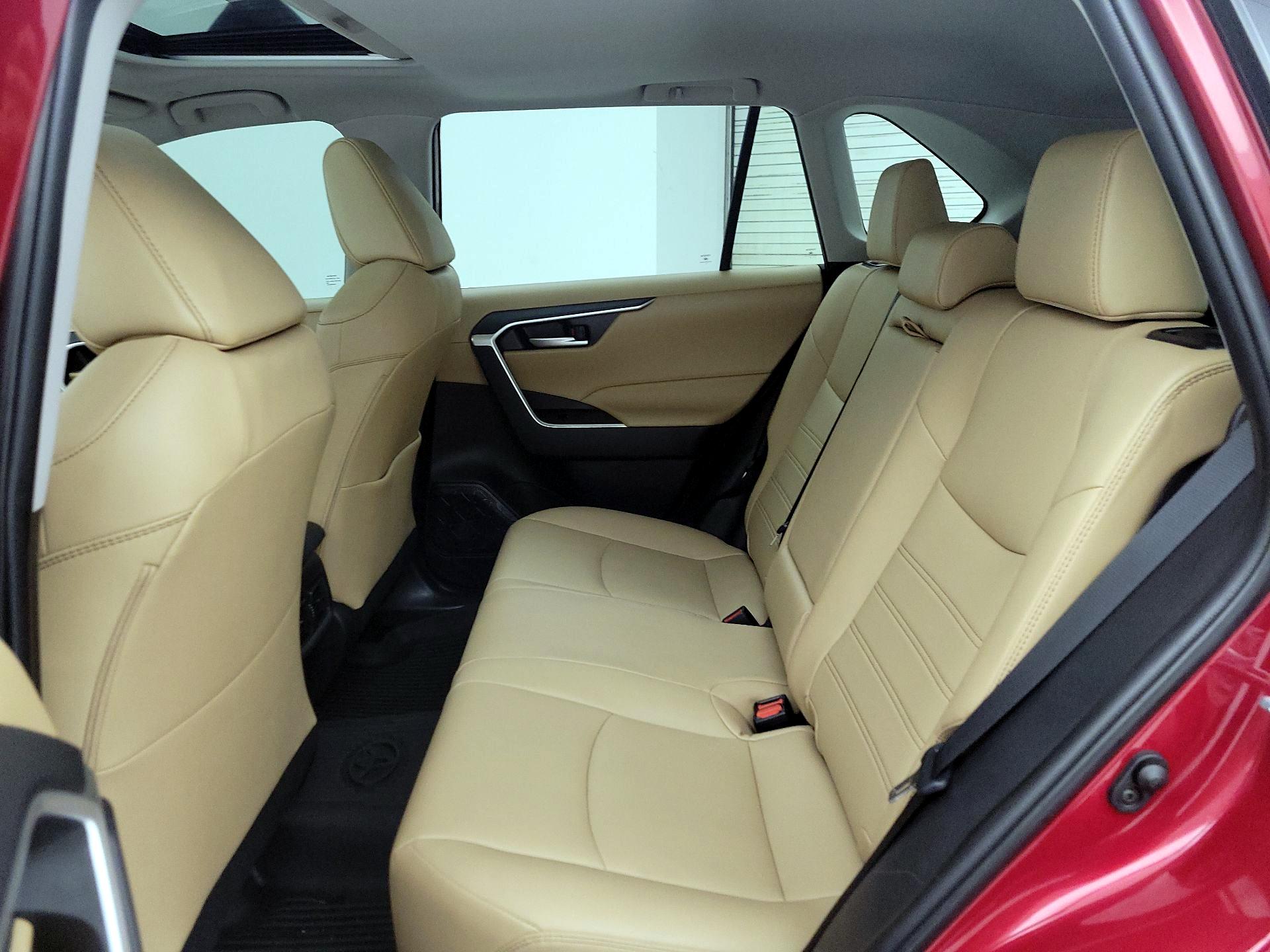 Thumbnail: 2025 Toyota RAV4 - 20