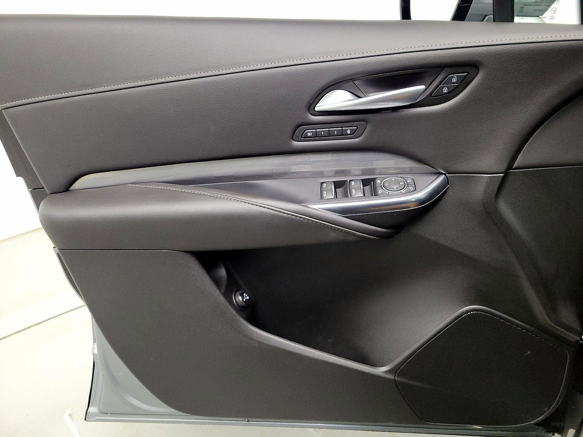 Thumbnail: 2025 Cadillac XT4 - 12