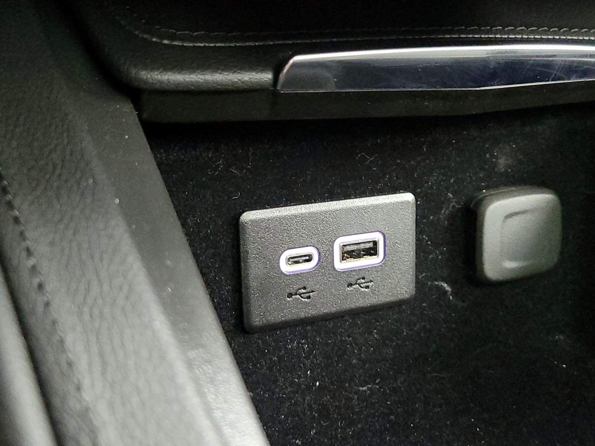 Thumbnail: 2025 Cadillac XT4 - 19