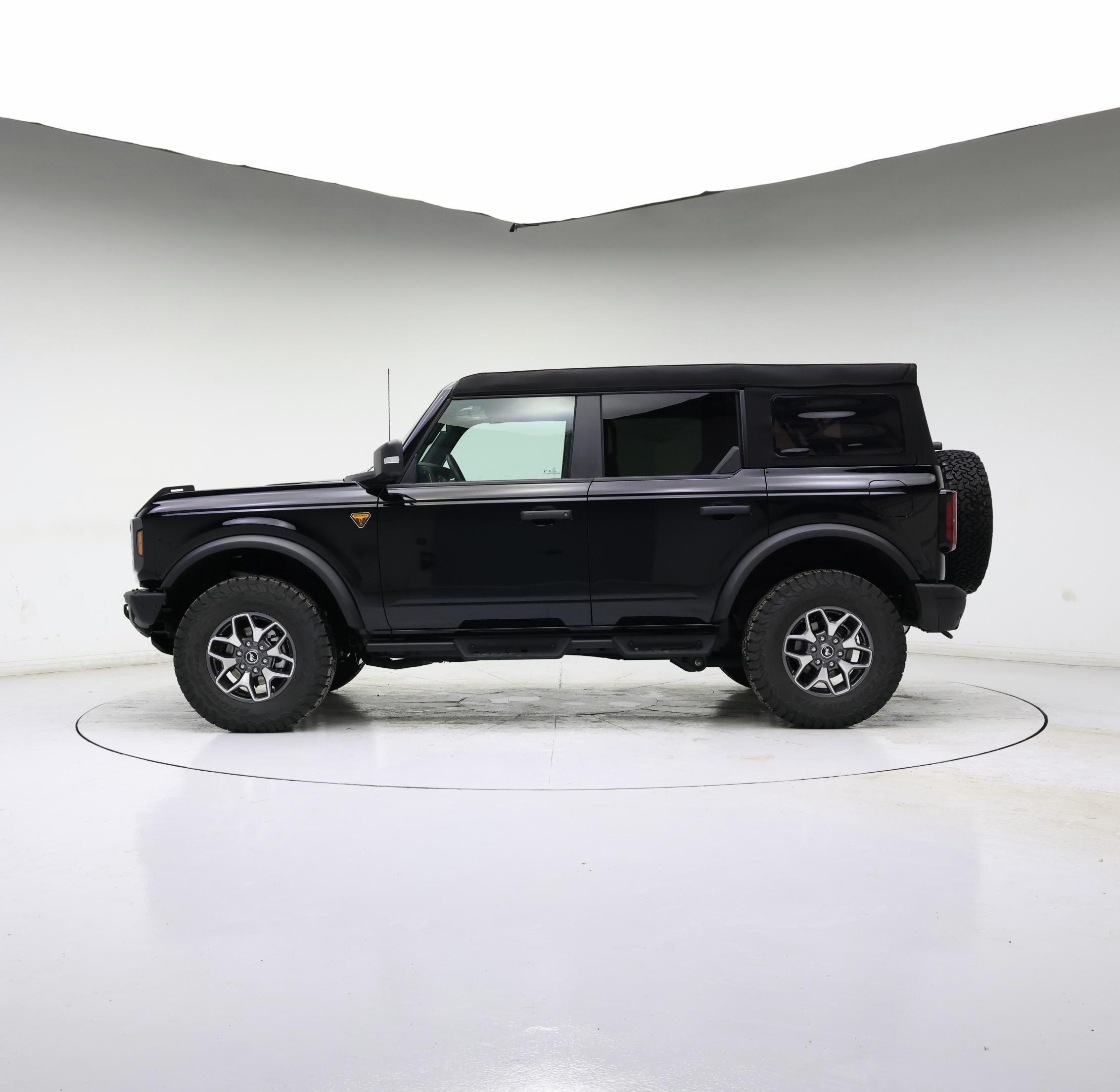 Thumbnail: 2024 Ford Bronco - 3