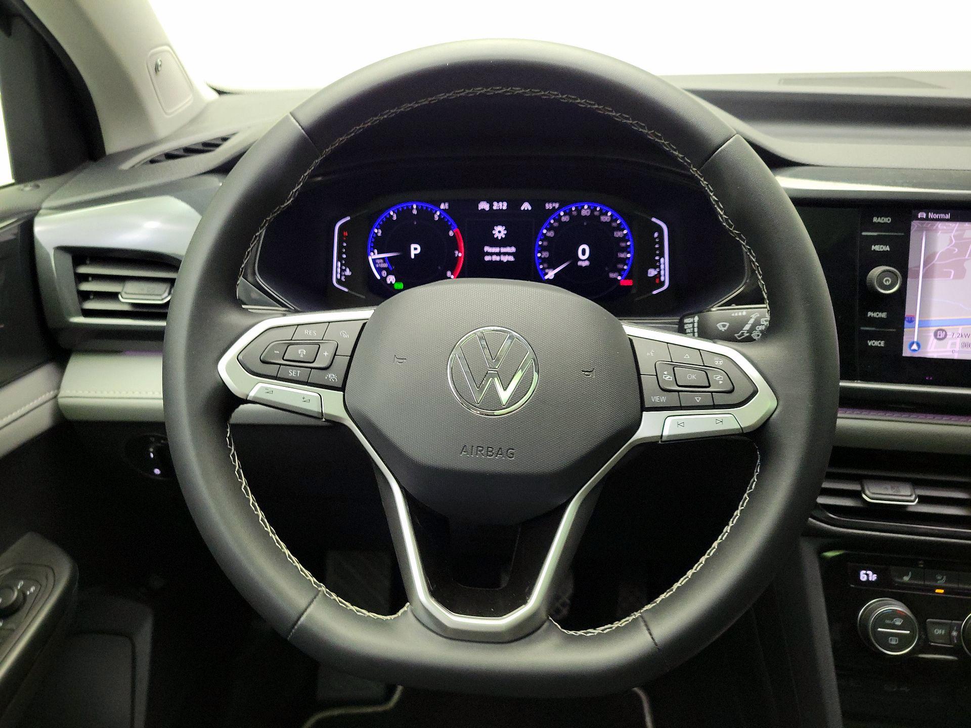 Thumbnail: 2023 Volkswagen Taos - 10