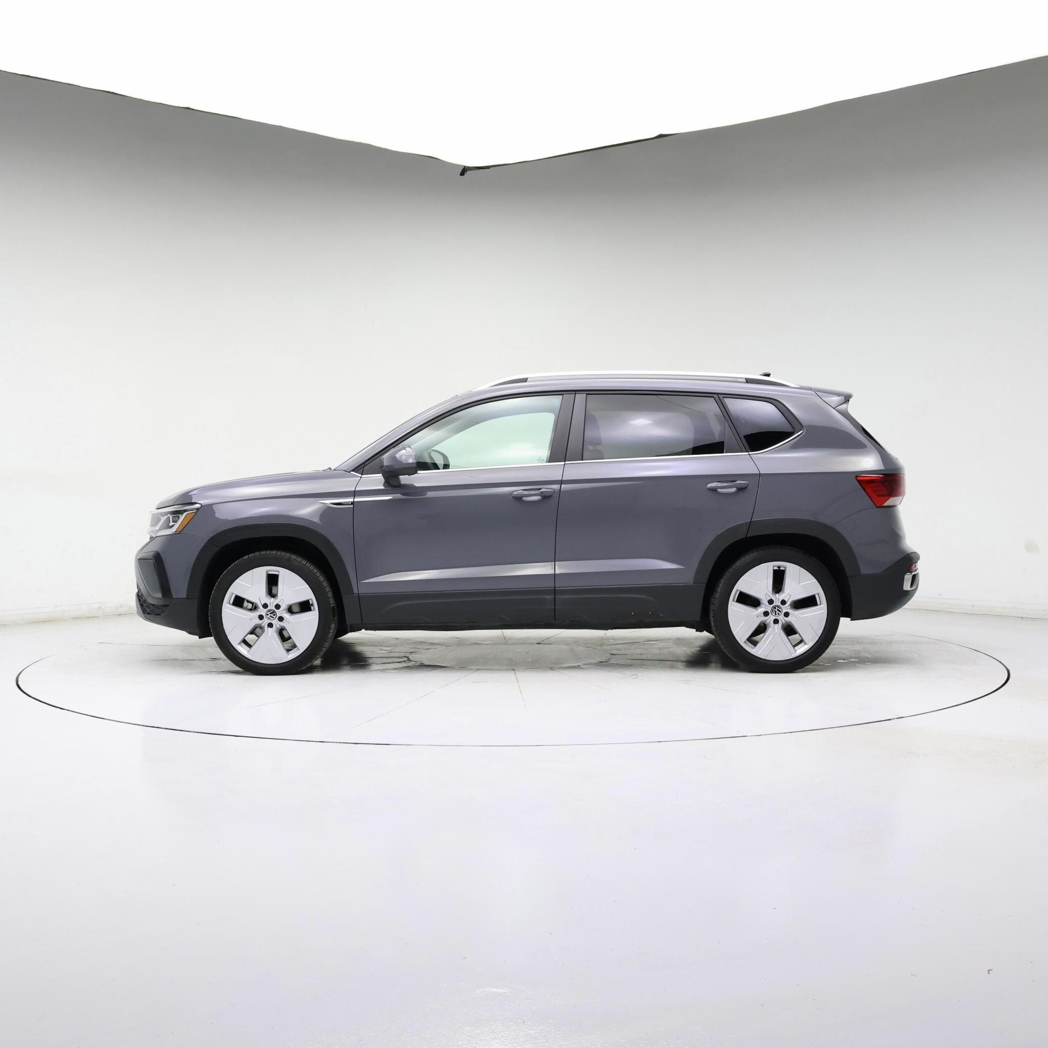 Thumbnail: 2023 Volkswagen Taos - 3