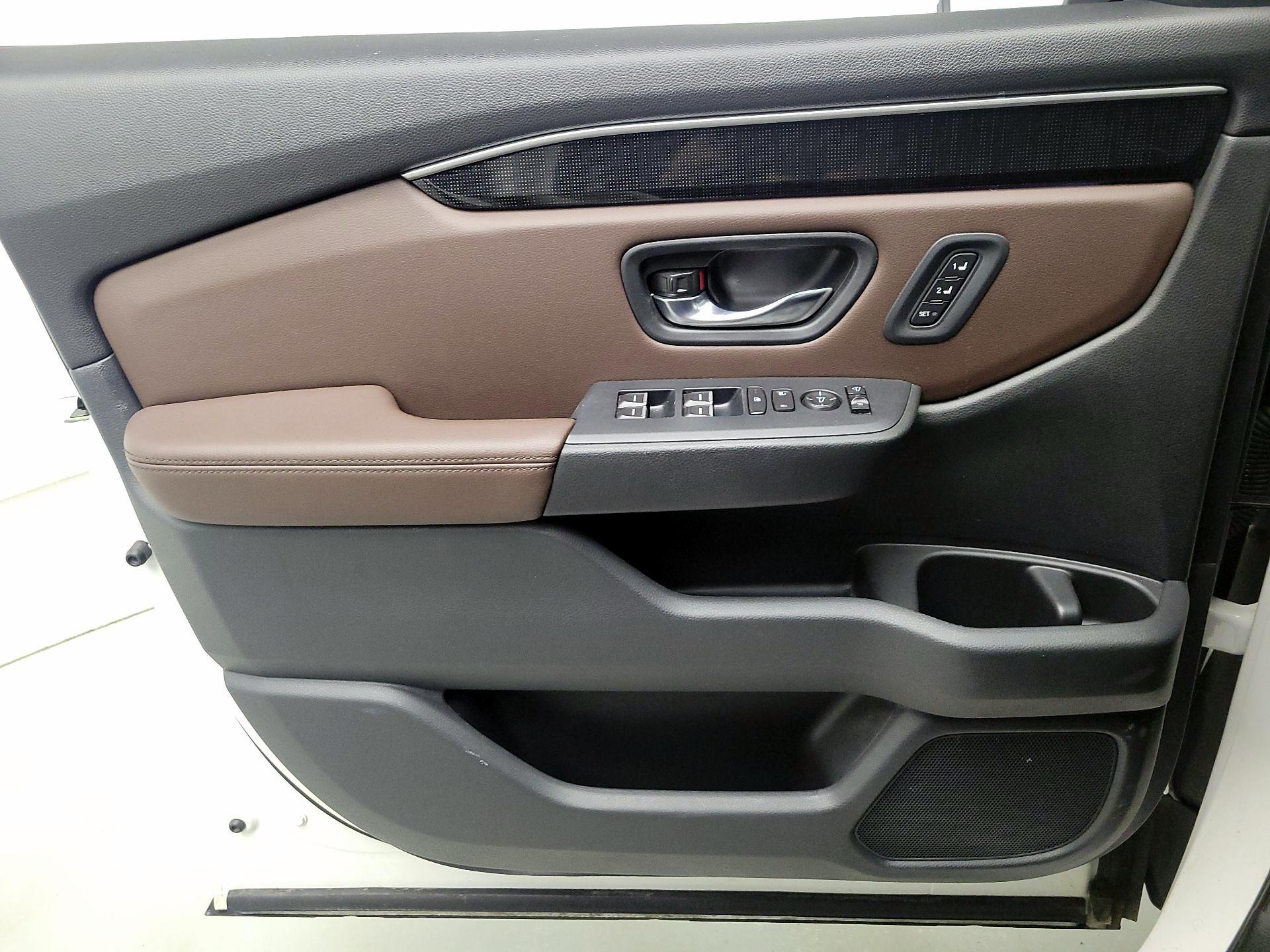 Thumbnail: 2023 Honda Pilot - 12