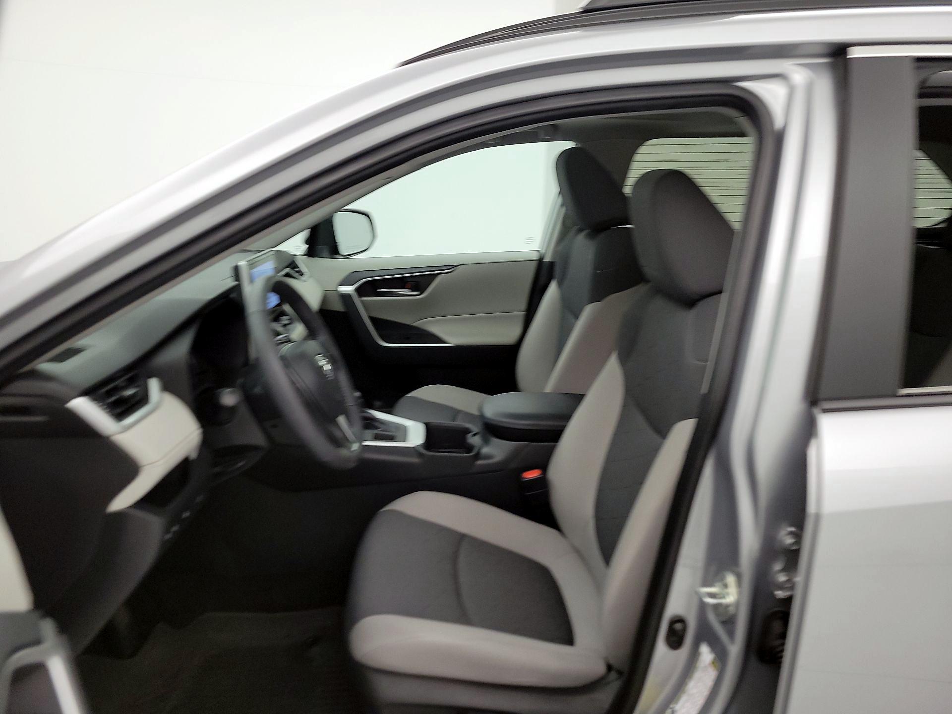 Thumbnail: 2024 Toyota RAV4 - 11