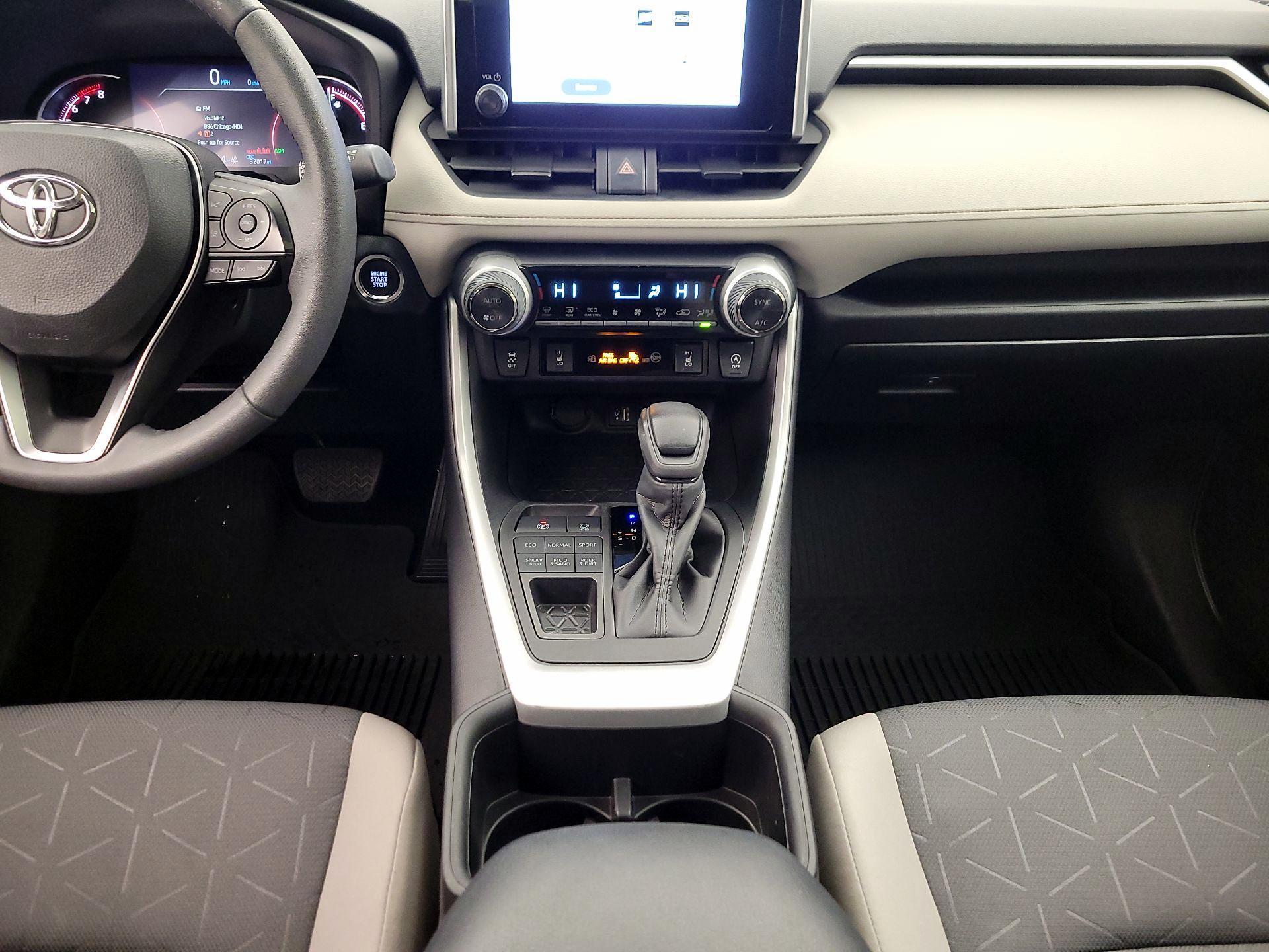 Thumbnail: 2024 Toyota RAV4 - 17