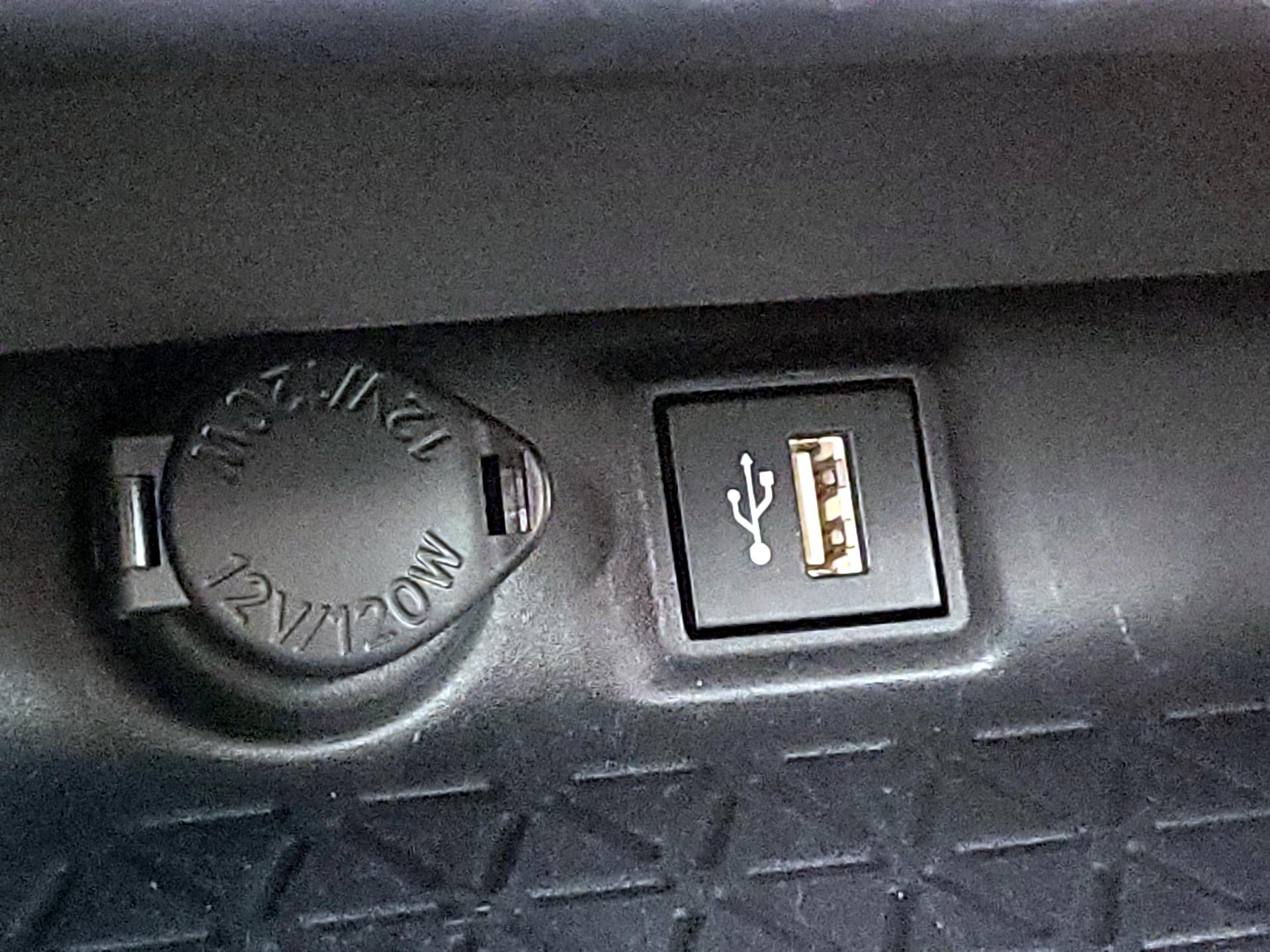 Thumbnail: 2024 Toyota RAV4 - 18