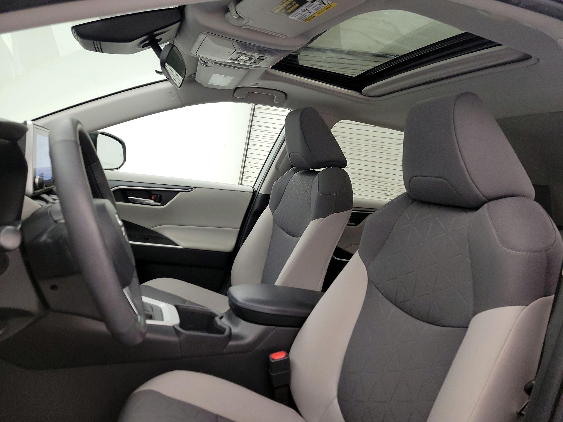 Thumbnail: 2024 Toyota RAV4 - 19