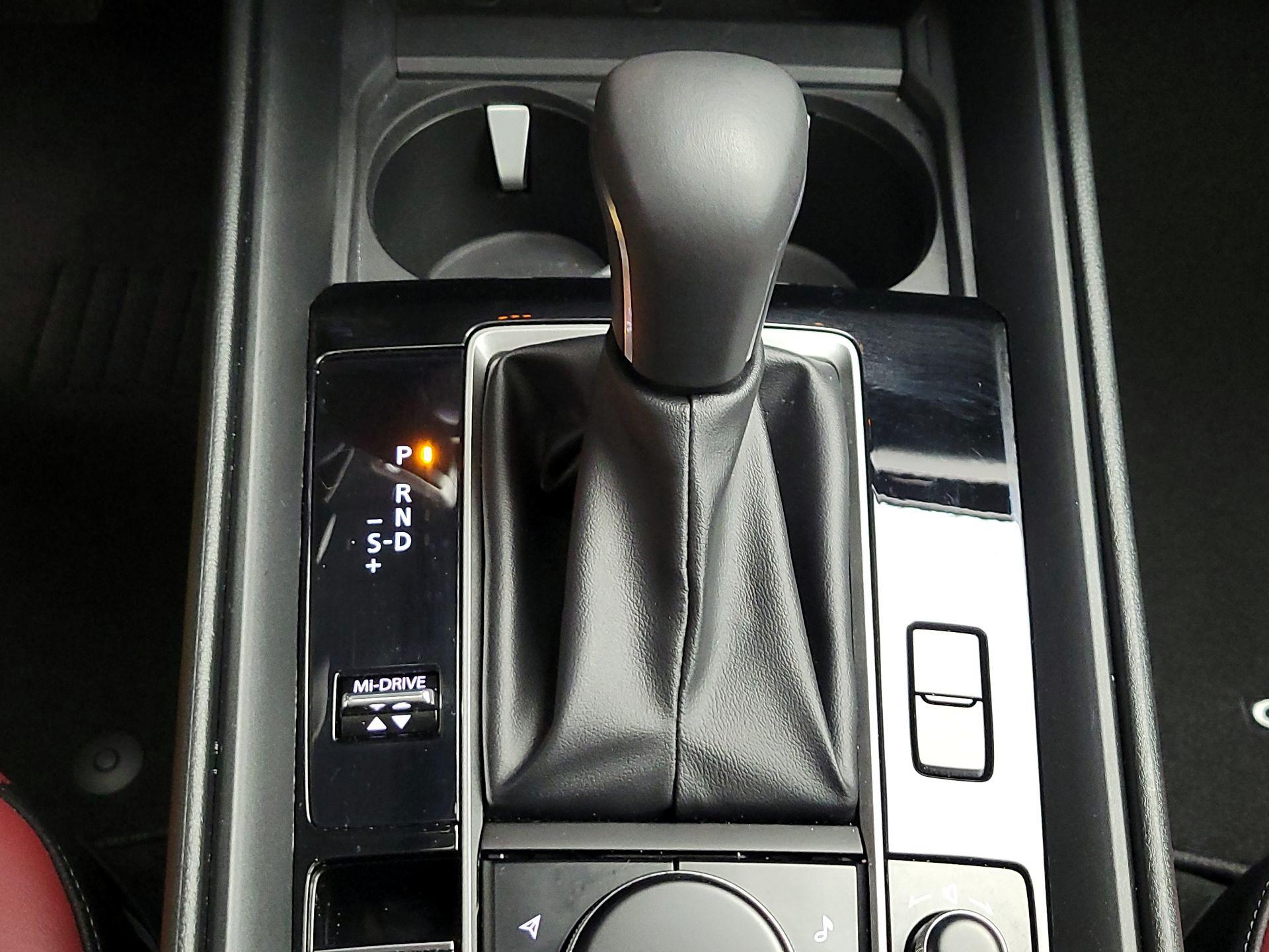 Thumbnail: 2025 Mazda CX-50 - 17