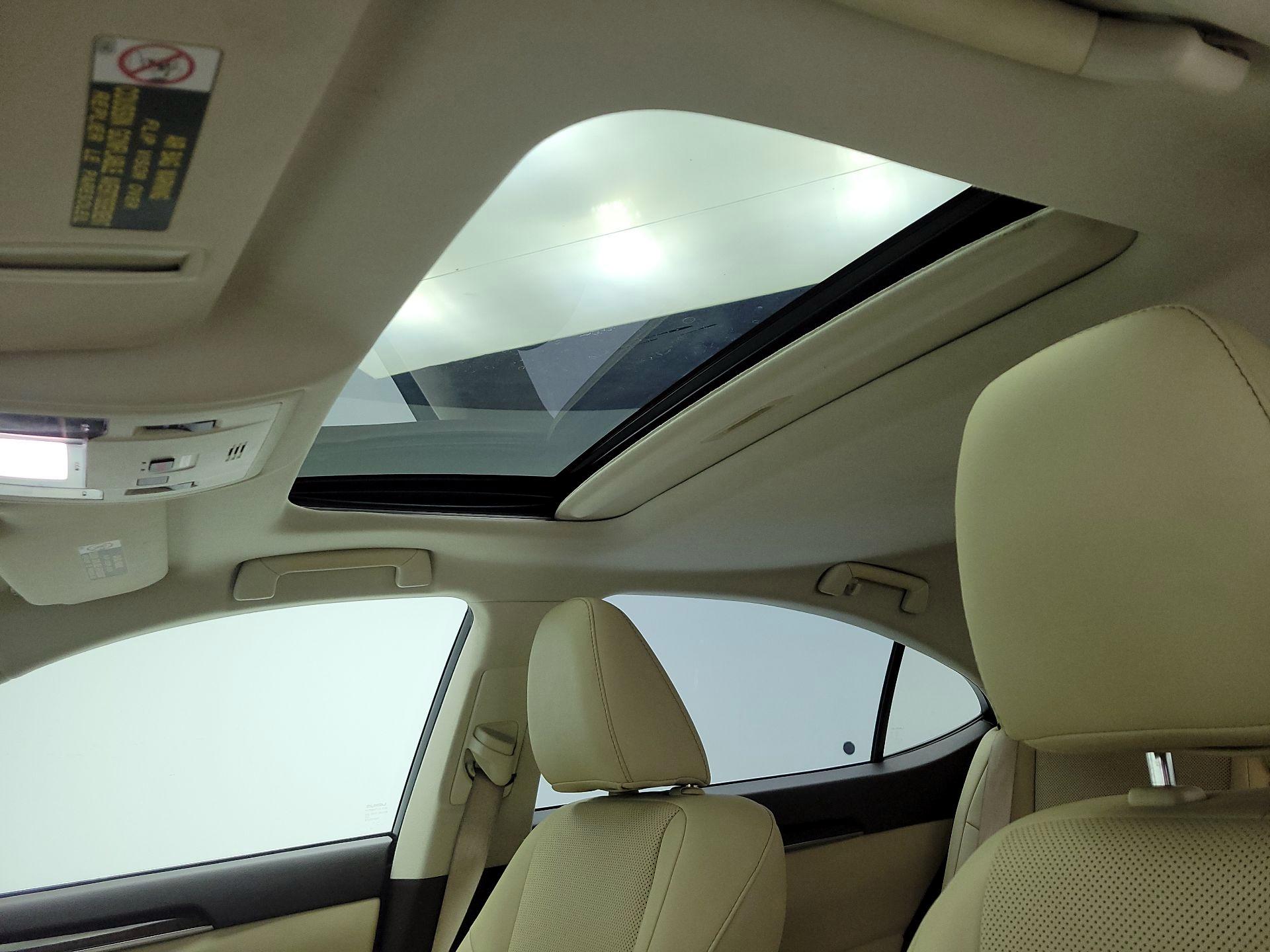 Thumbnail: 2016 Lexus ES - 19