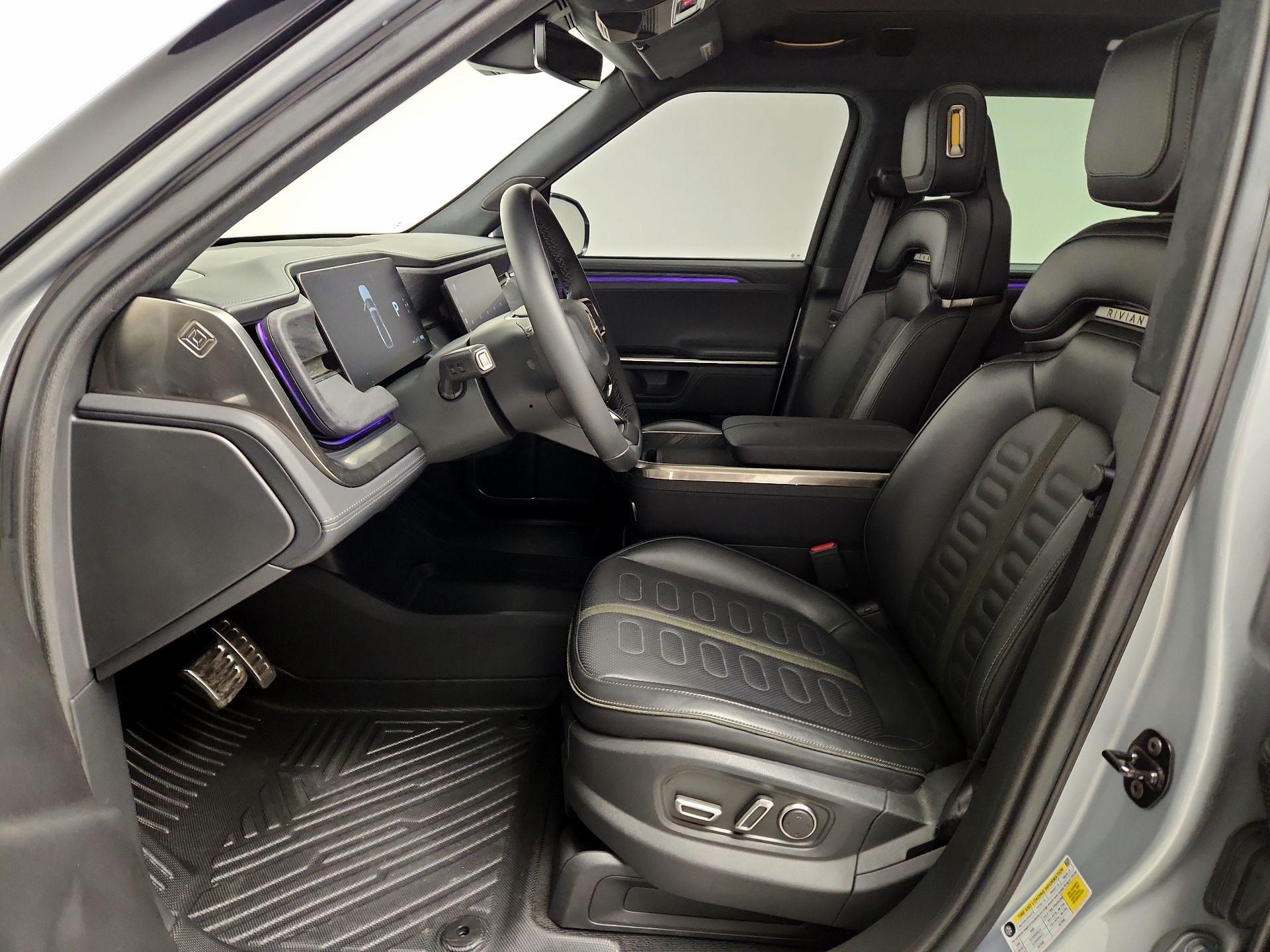 Thumbnail: 2024 Rivian R1T - 11