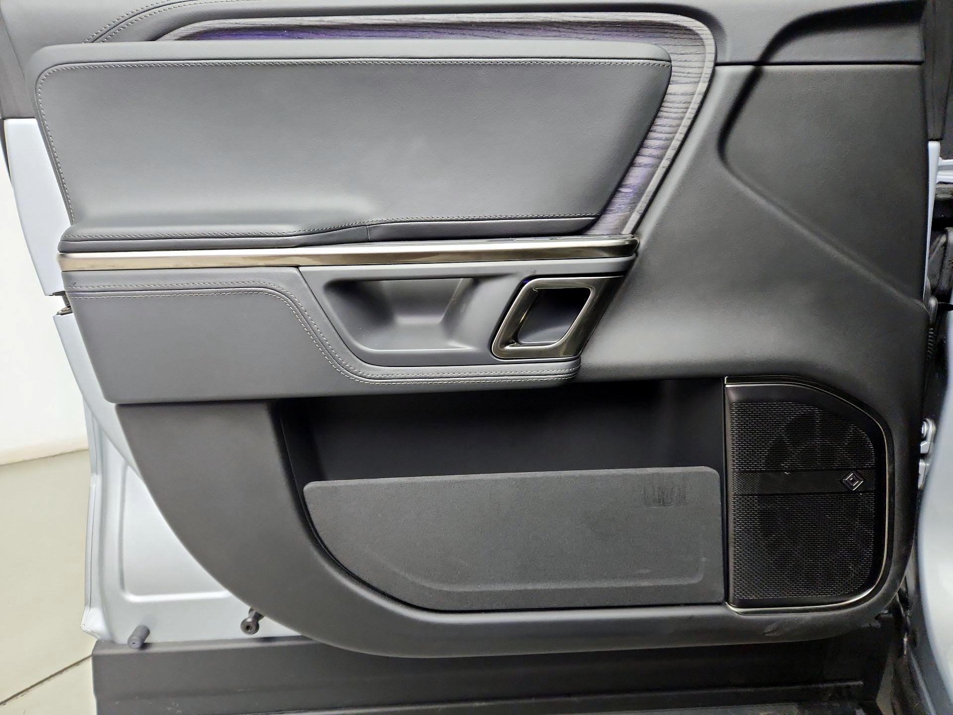 Thumbnail: 2024 Rivian R1T - 12