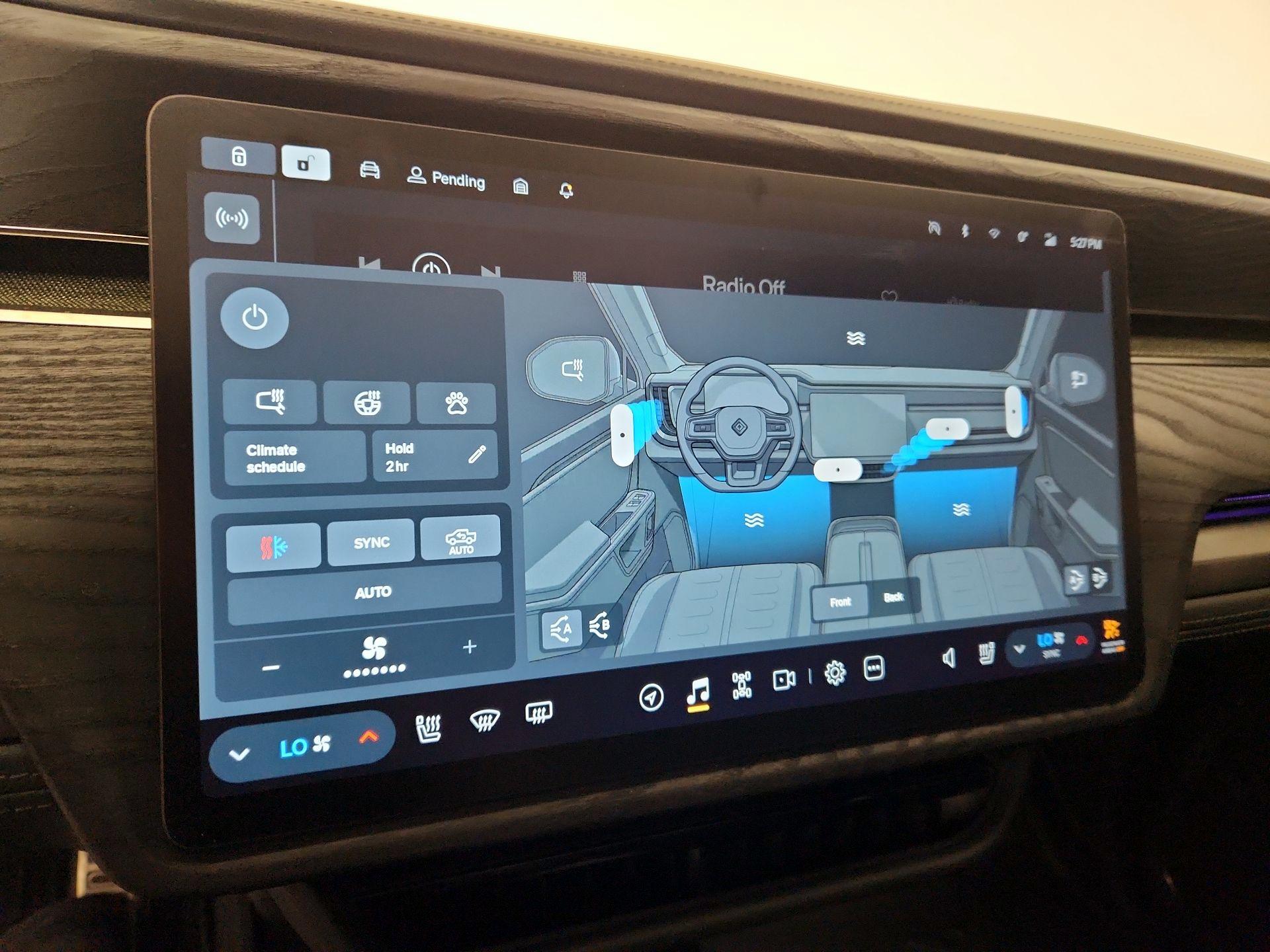 Thumbnail: 2024 Rivian R1T - 15