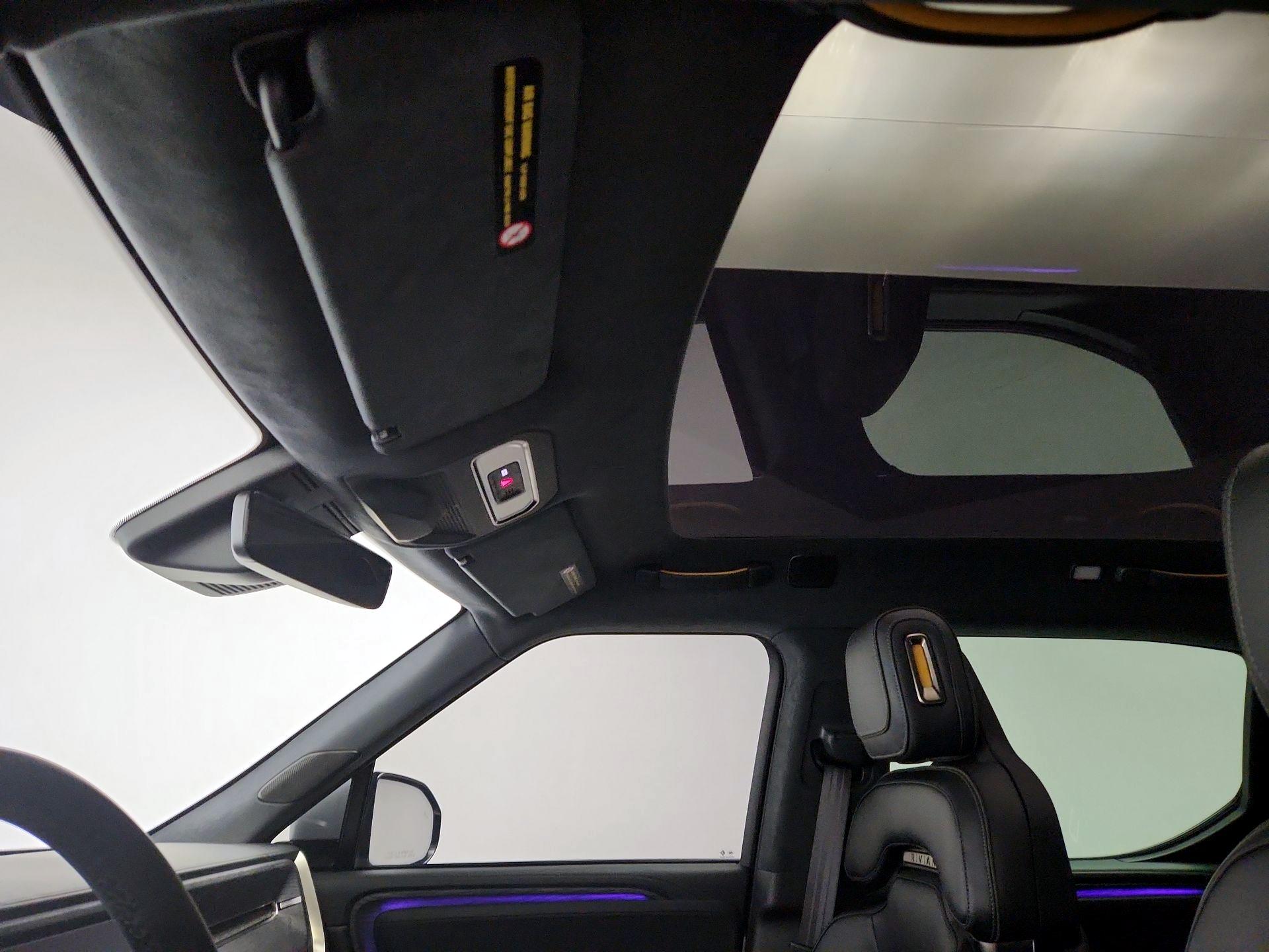 Thumbnail: 2024 Rivian R1T - 17