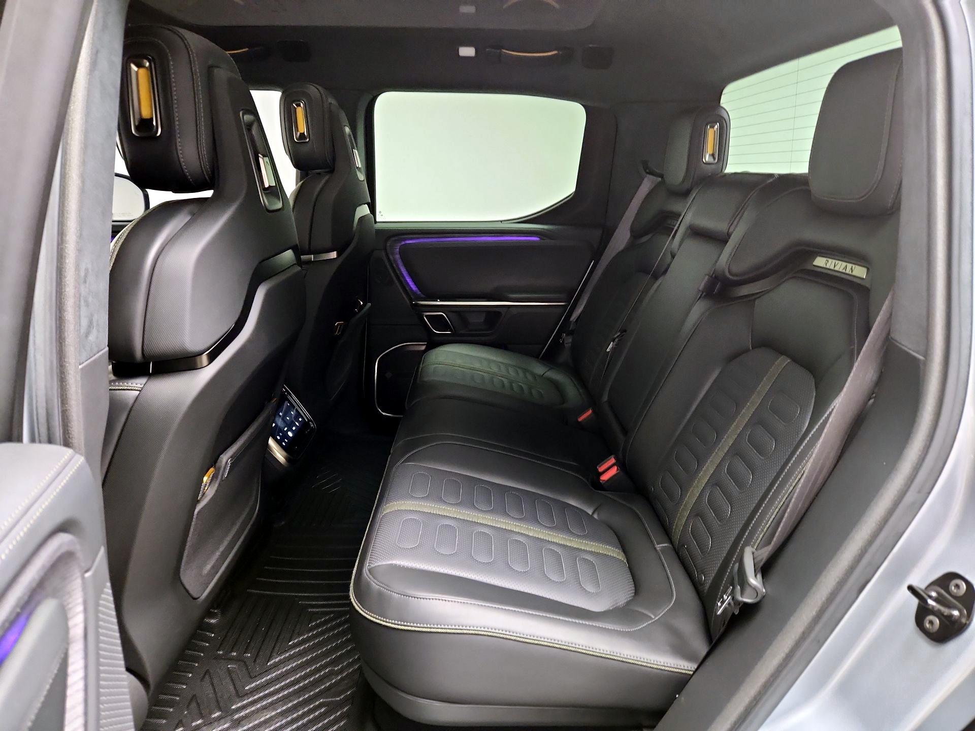 Thumbnail: 2024 Rivian R1T - 18