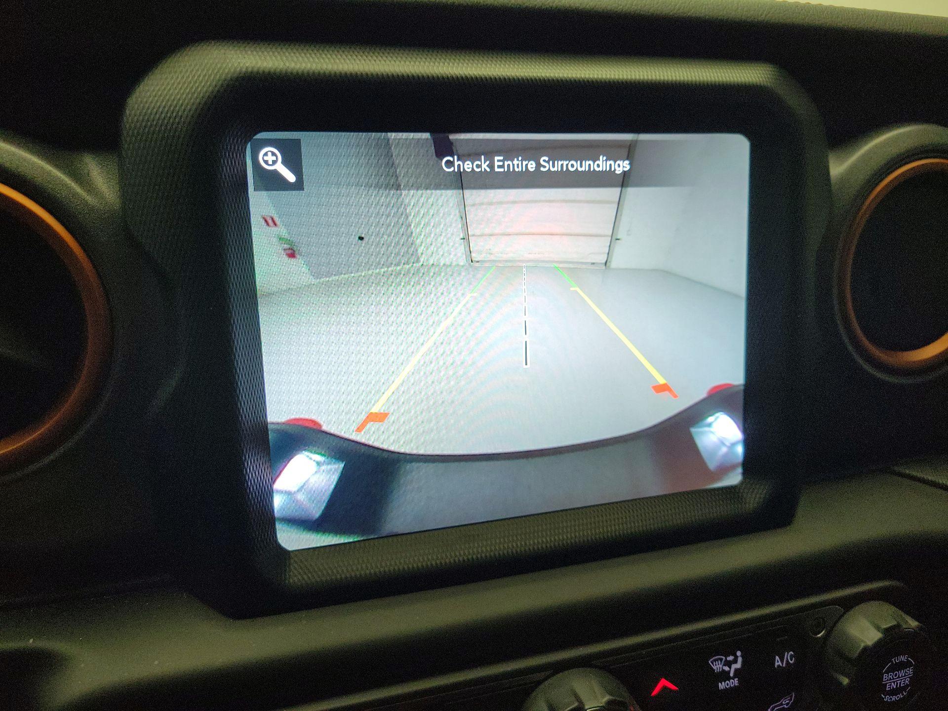 Thumbnail: 2023 Jeep Gladiator - 15