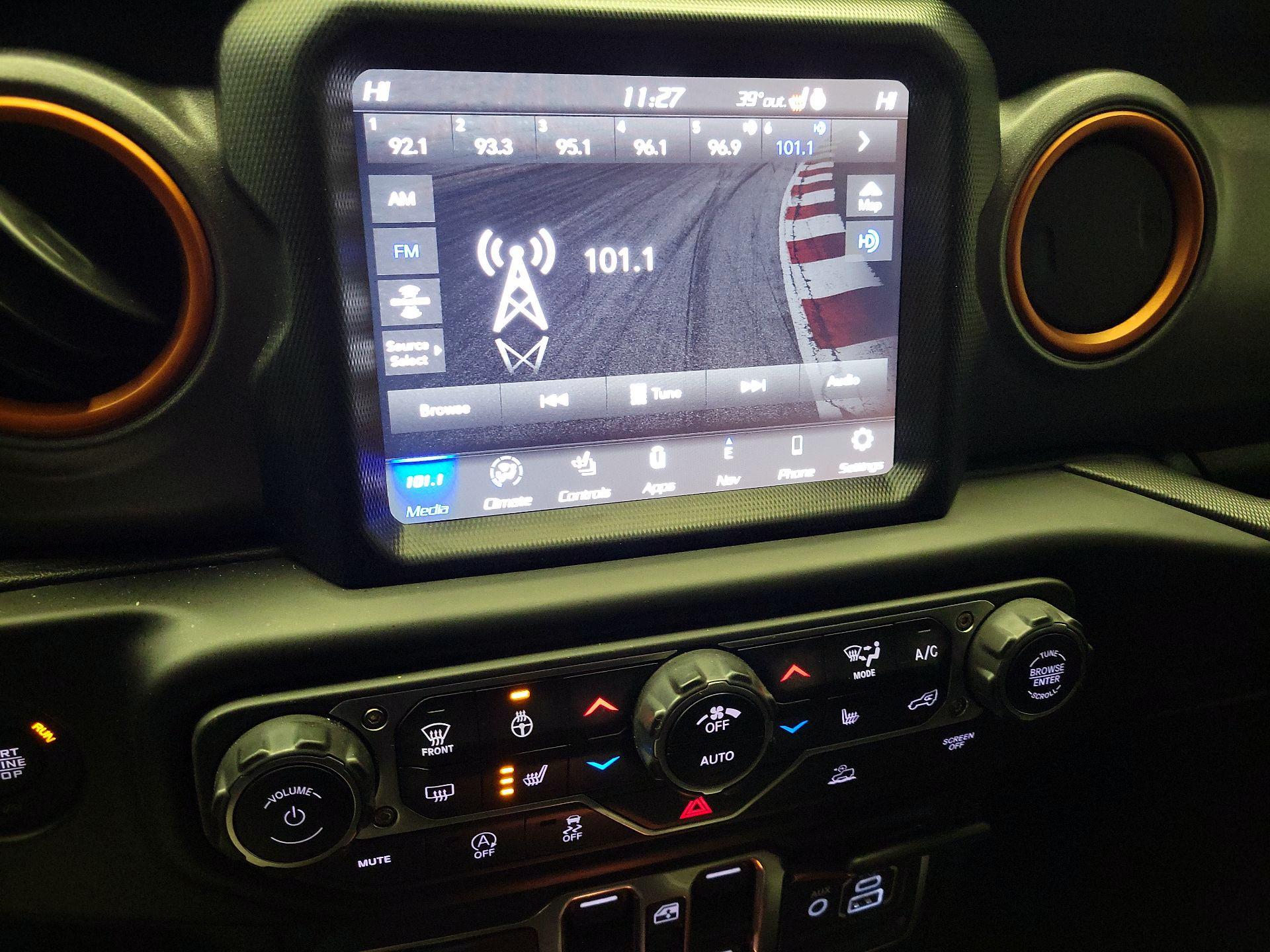 Thumbnail: 2023 Jeep Gladiator - 16