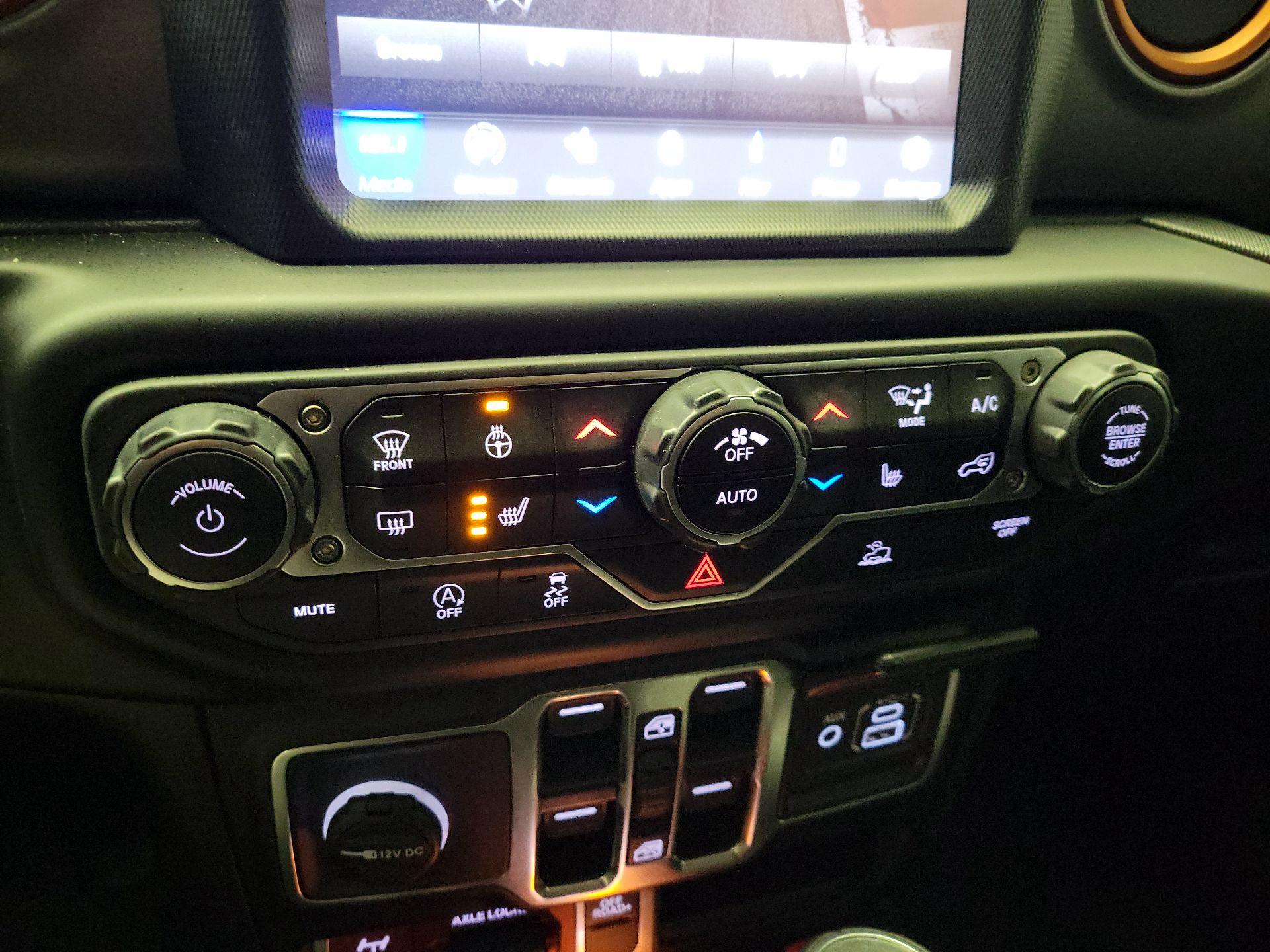 Thumbnail: 2023 Jeep Gladiator - 17