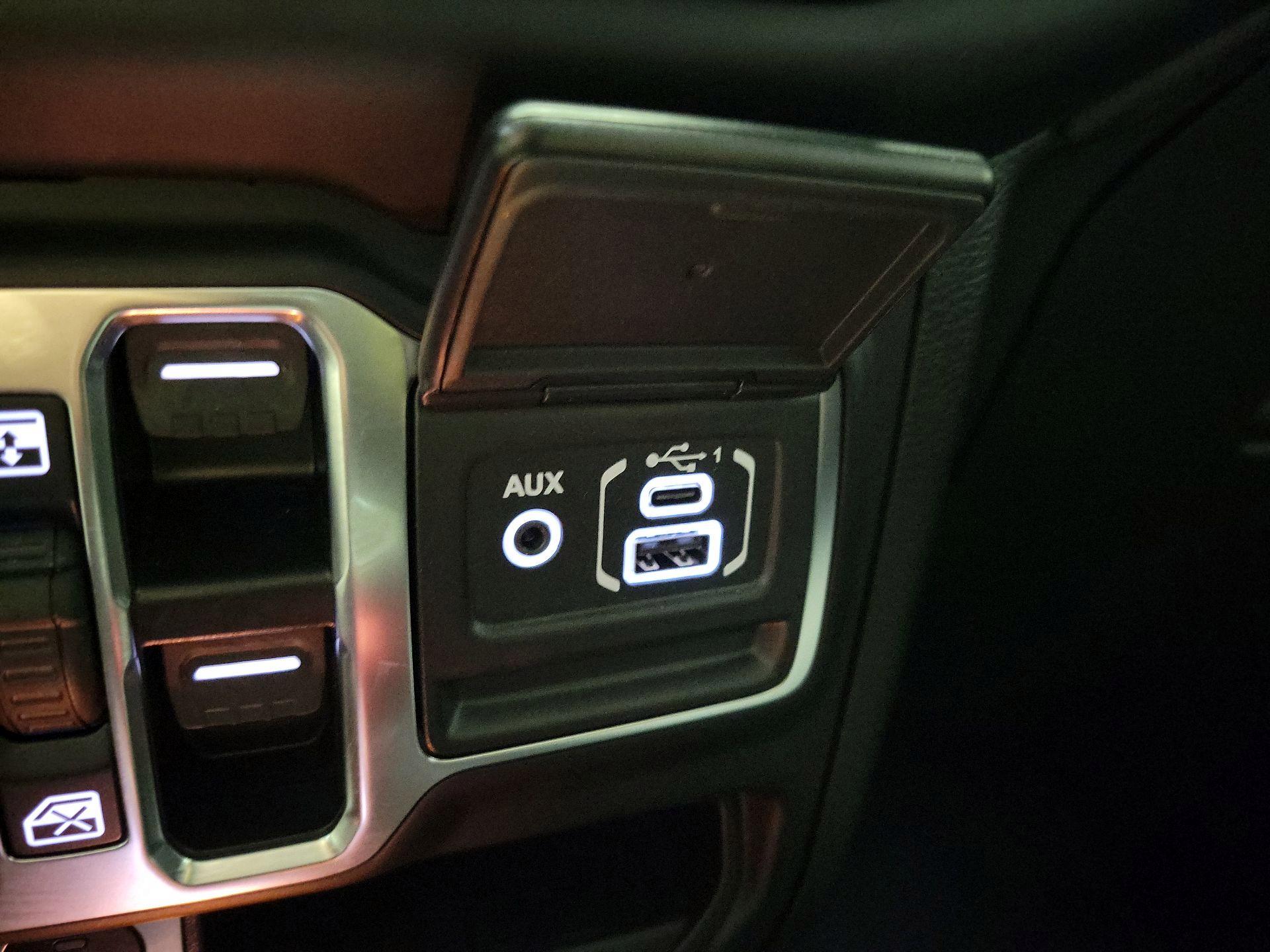 Thumbnail: 2023 Jeep Gladiator - 19