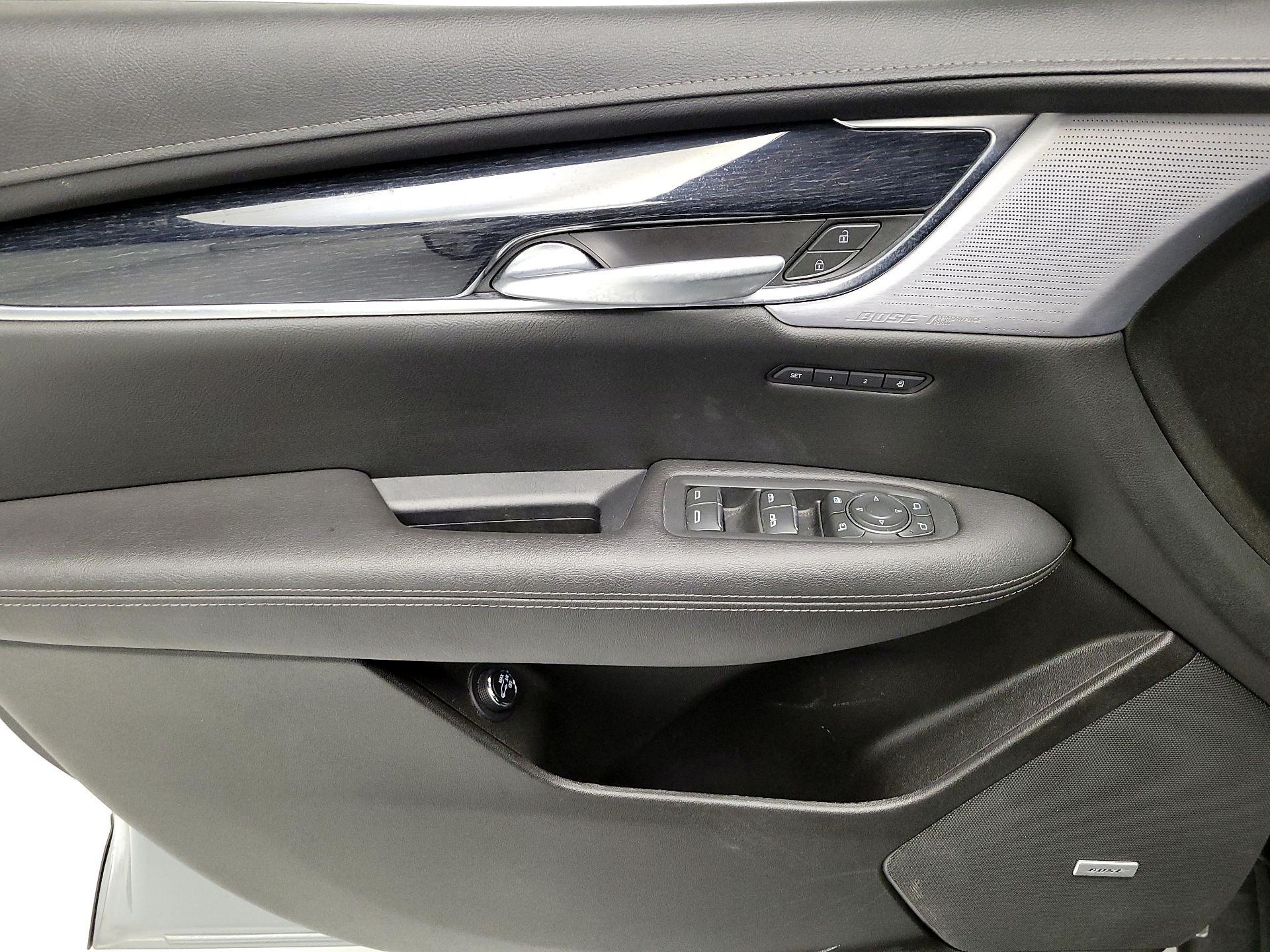 Thumbnail: 2024 Cadillac XT5 - 12