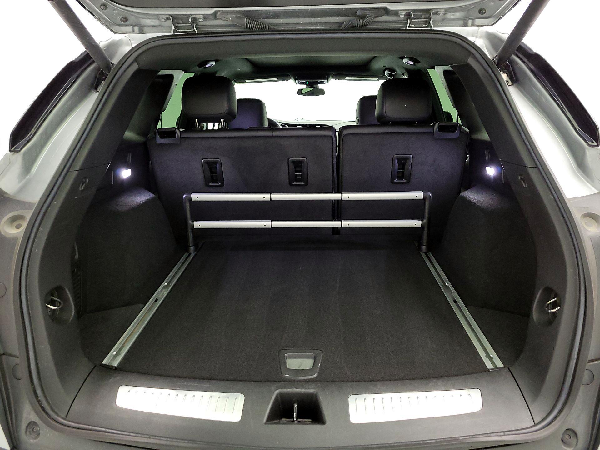 Thumbnail: 2024 Cadillac XT5 - 20