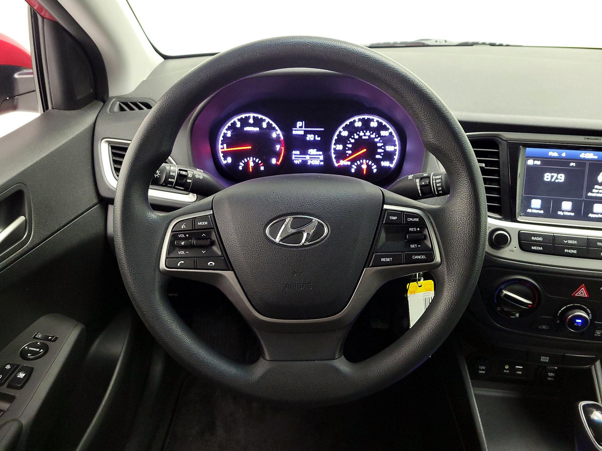 Thumbnail: 2022 Hyundai Accent - 10