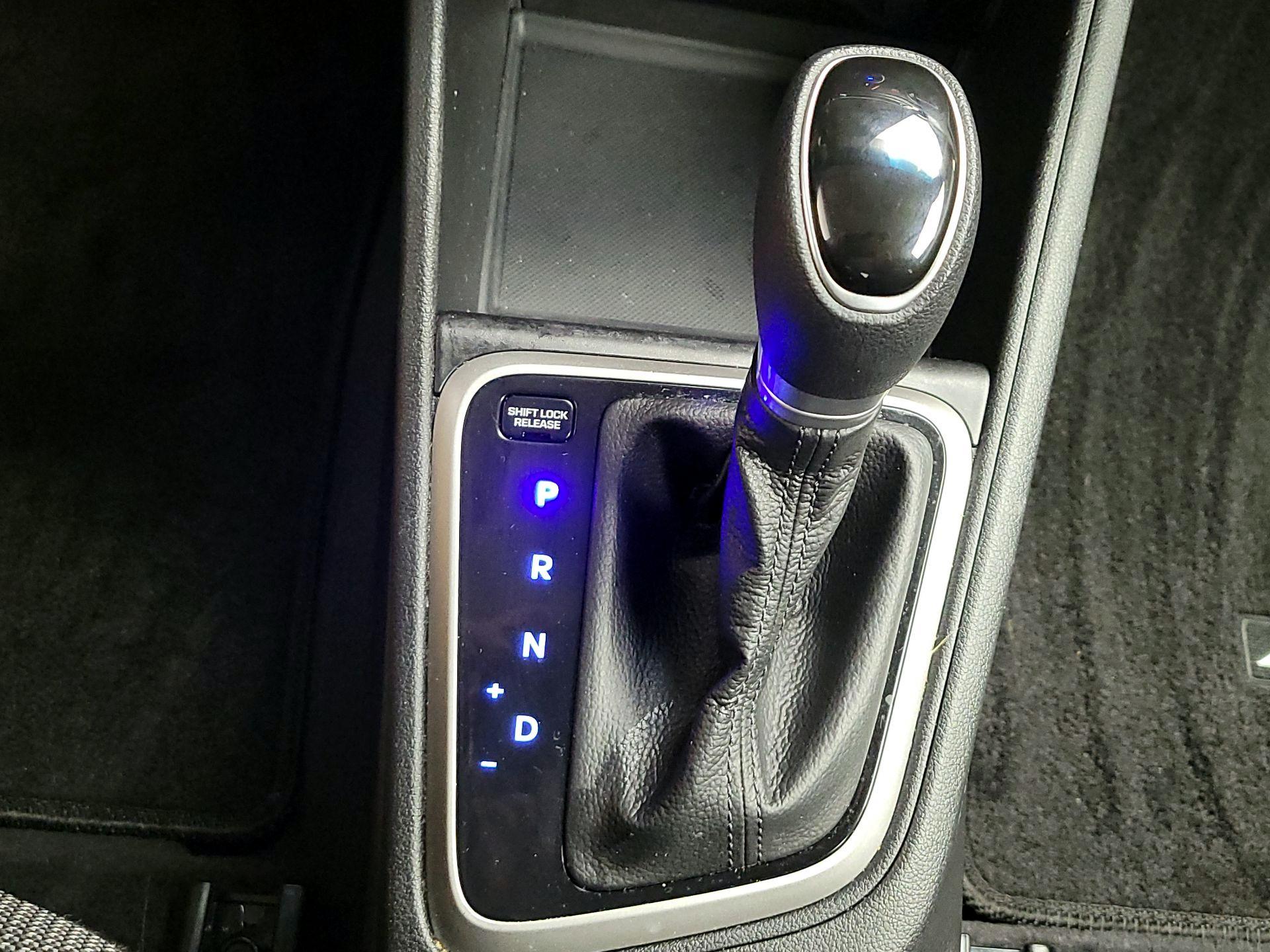 Thumbnail: 2022 Hyundai Accent - 17