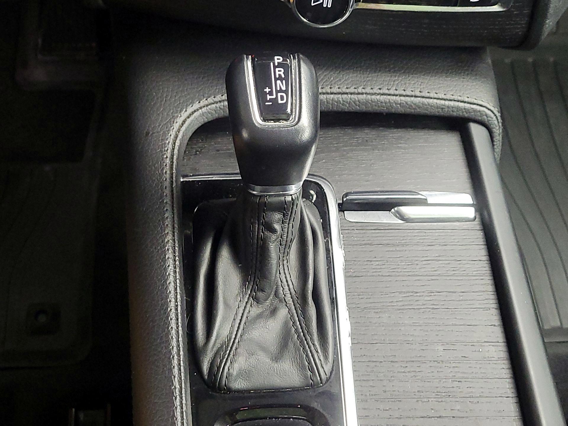 Thumbnail: 2020 Volvo XC90 - 17