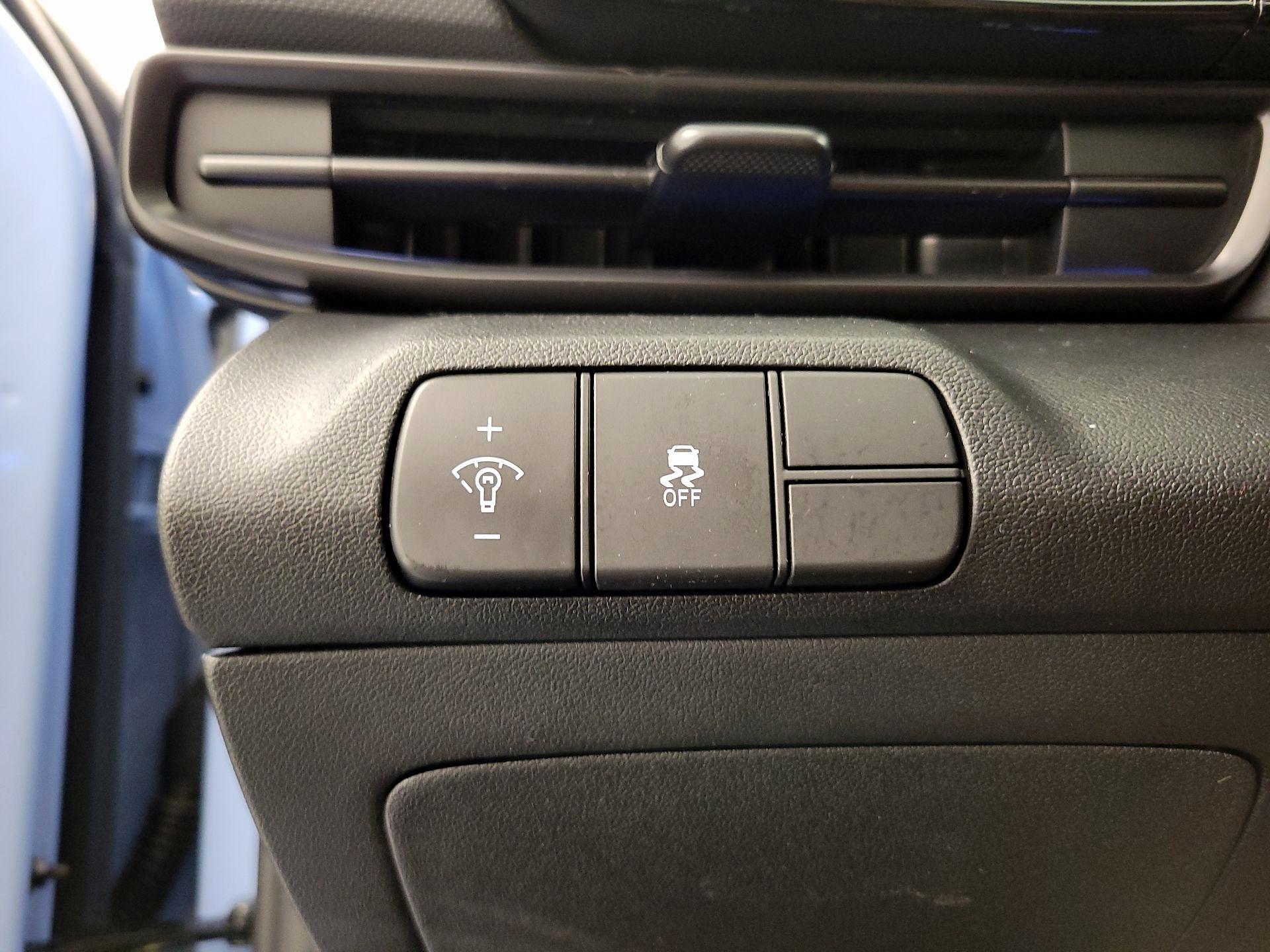 Thumbnail: 2025 Hyundai Elantra - 13