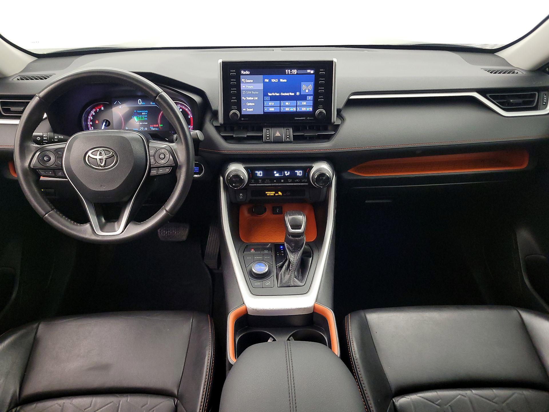 Thumbnail: 2020 Toyota RAV4 - 9