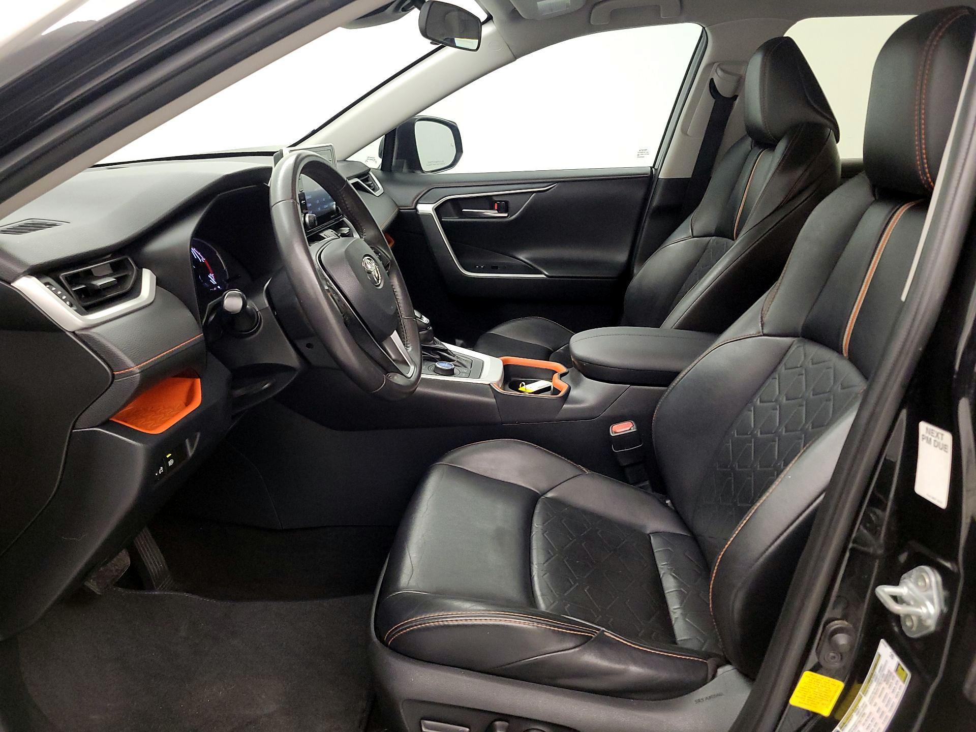 Thumbnail: 2020 Toyota RAV4 - 11