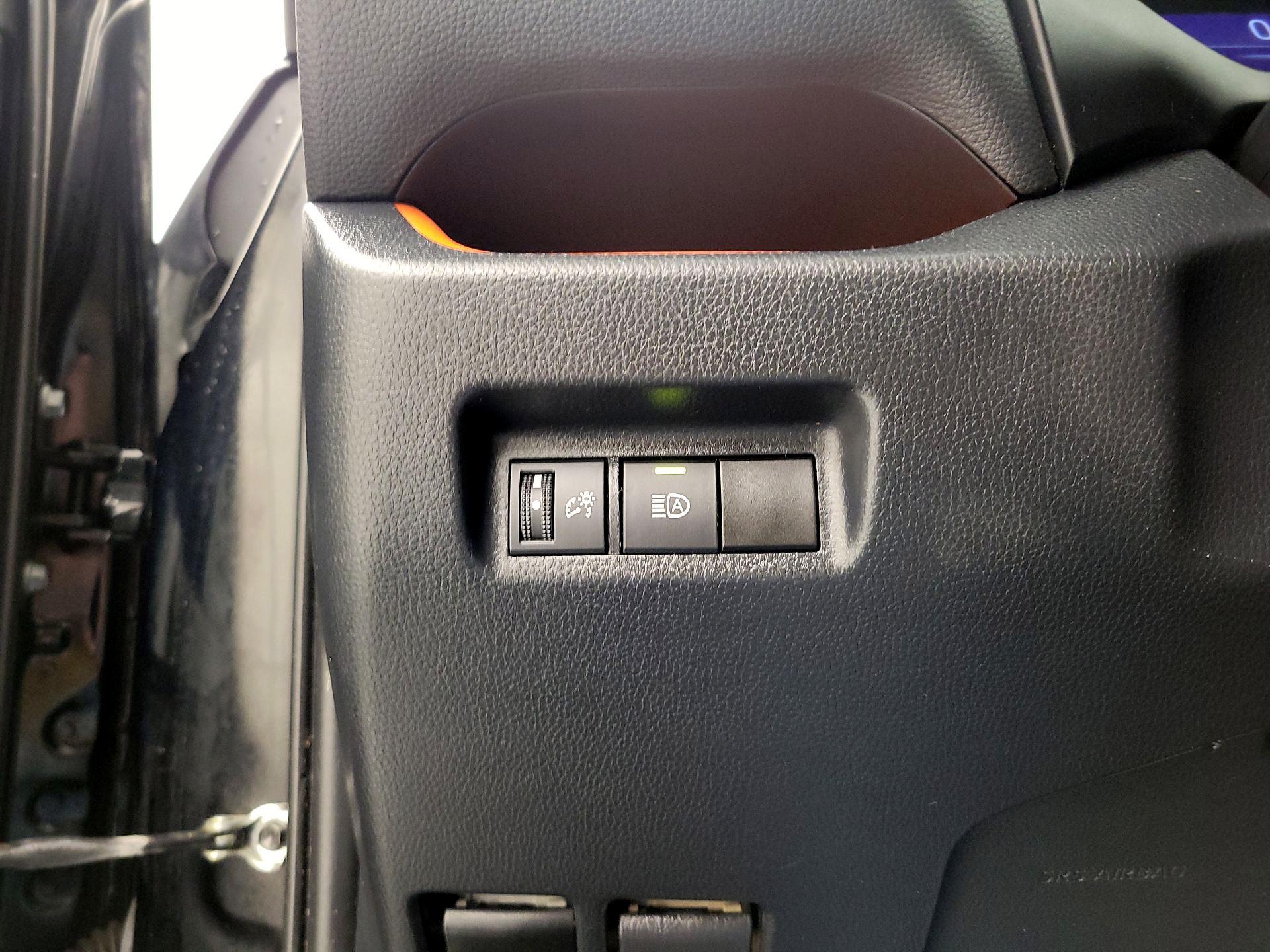 Thumbnail: 2020 Toyota RAV4 - 13