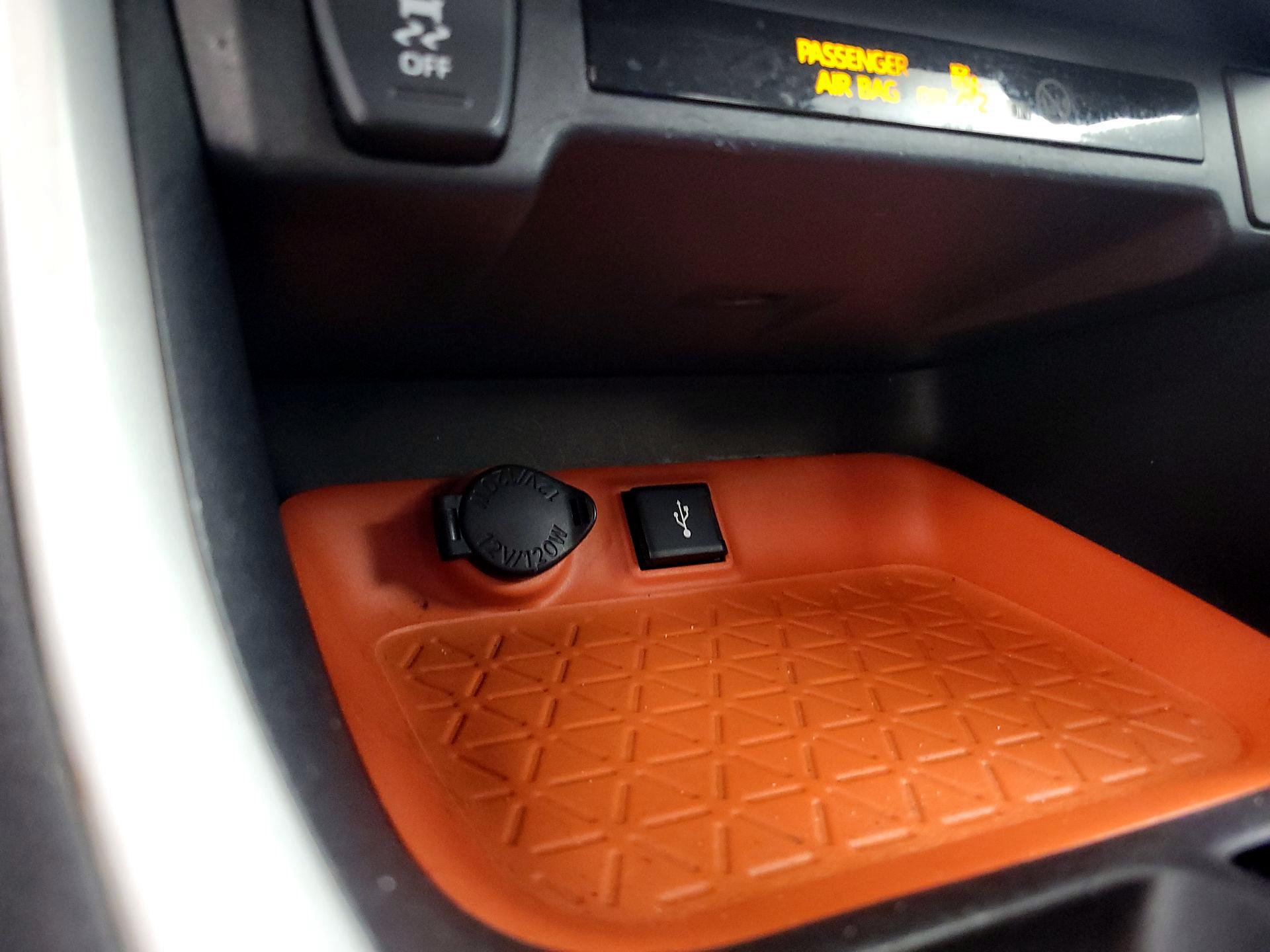 Thumbnail: 2020 Toyota RAV4 - 18