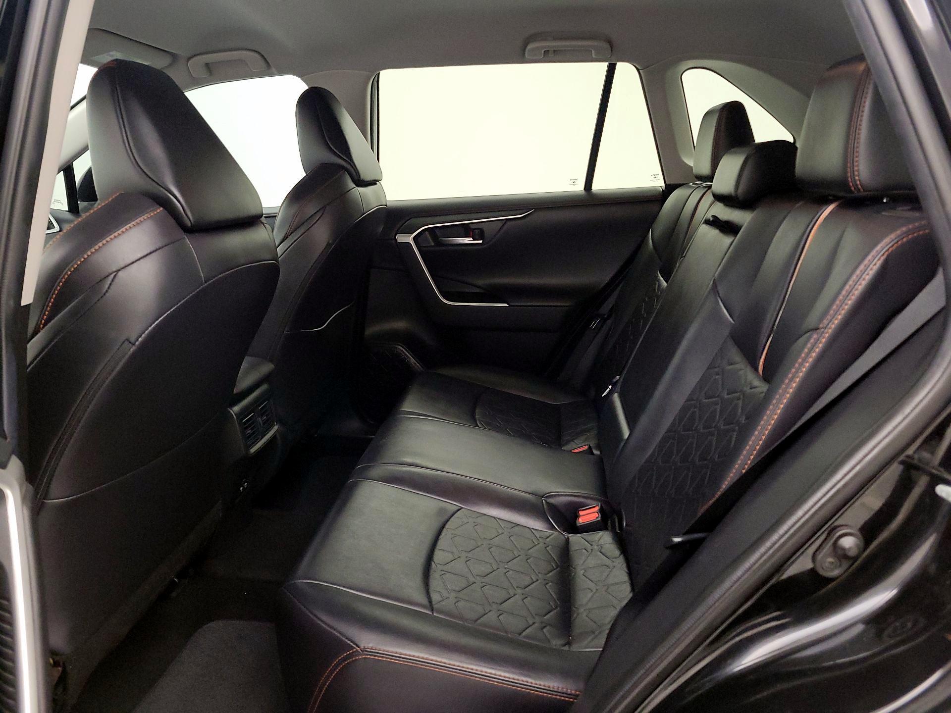 Thumbnail: 2020 Toyota RAV4 - 19