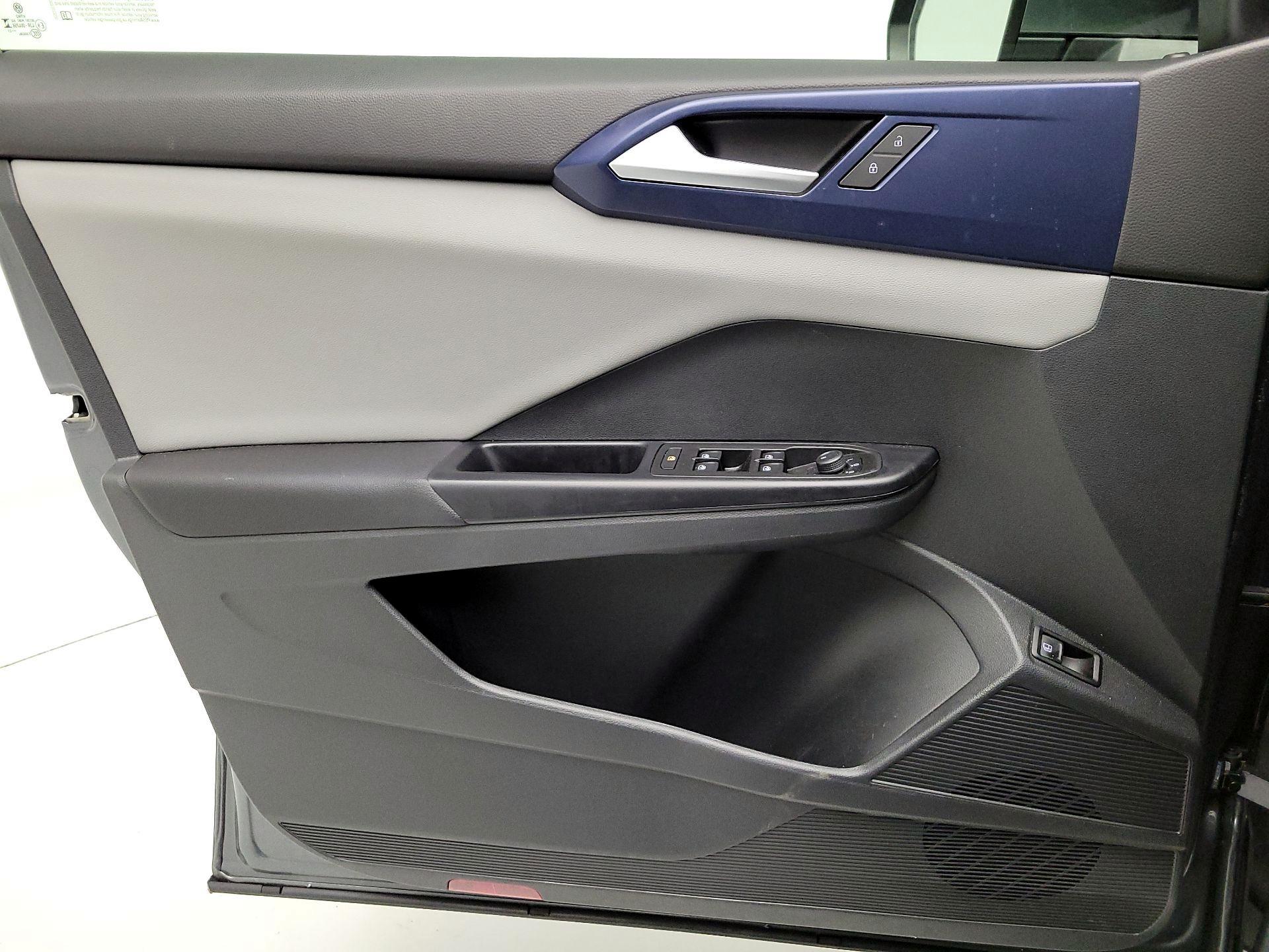 Thumbnail: 2023 Volkswagen Taos - 12