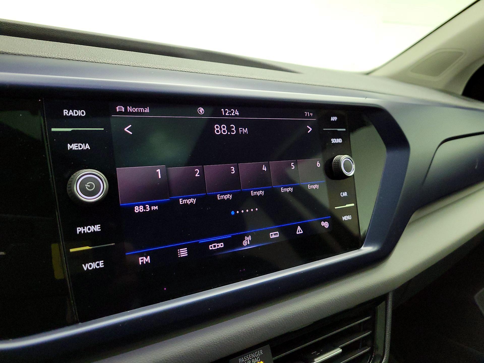 Thumbnail: 2023 Volkswagen Taos - 13