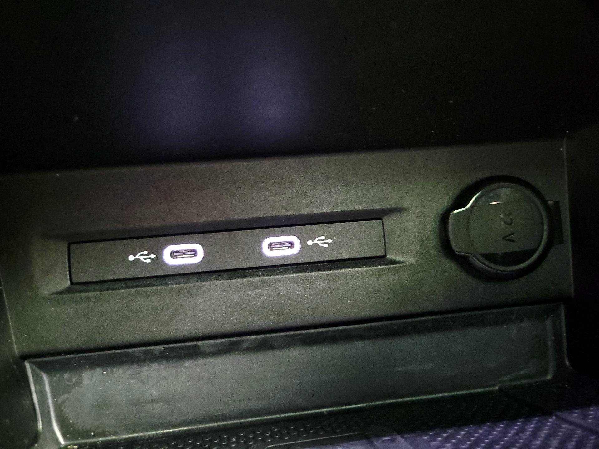 Thumbnail: 2023 Volkswagen Taos - 16