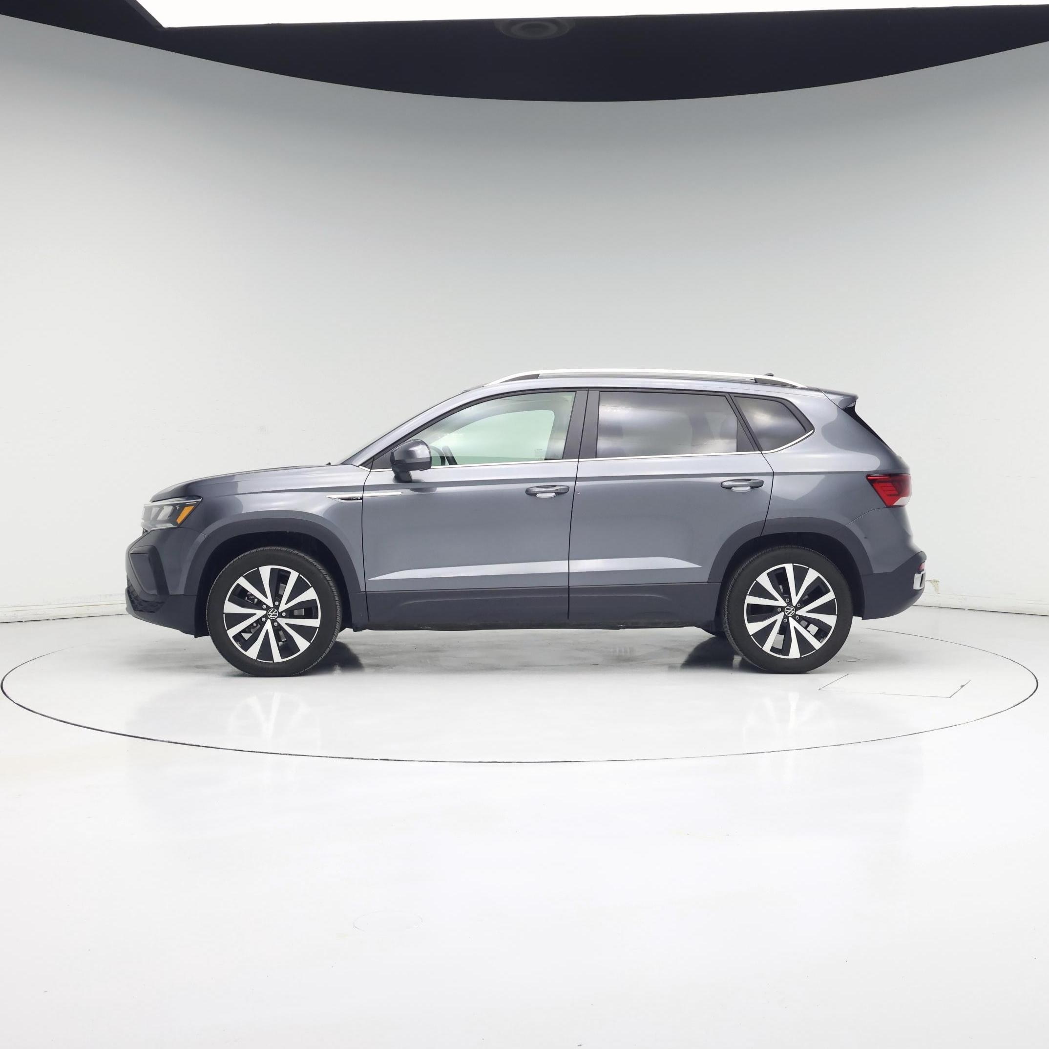 Thumbnail: 2023 Volkswagen Taos - 3