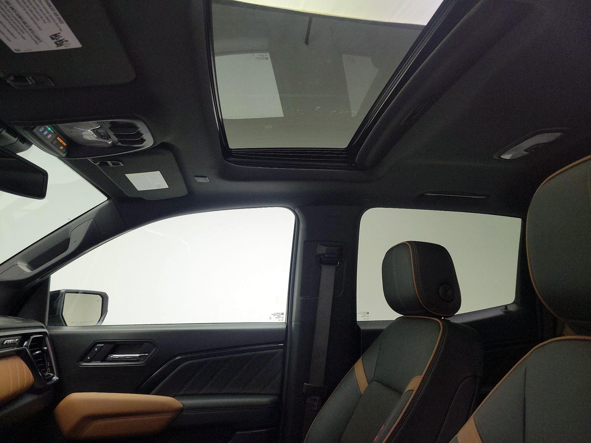 Thumbnail: 2024 GMC Canyon - 19