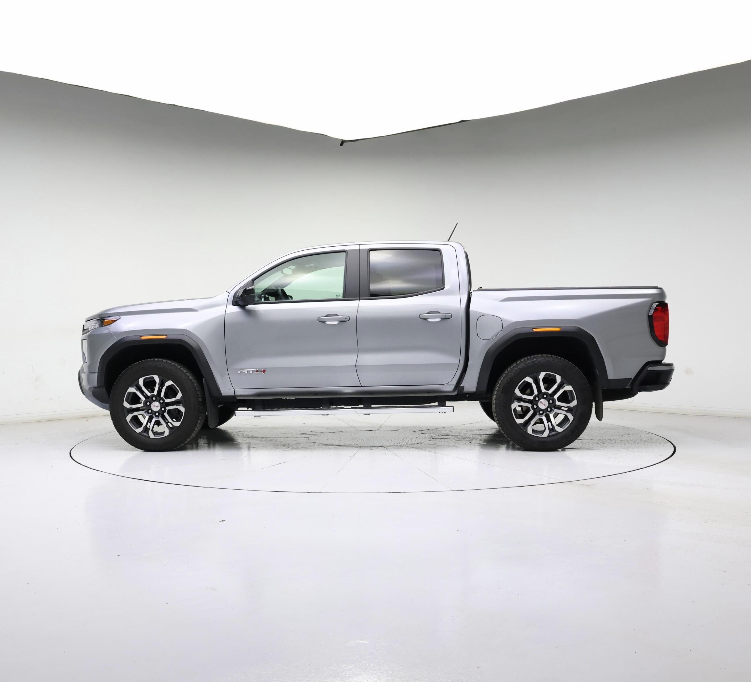 Thumbnail: 2024 GMC Canyon - 3