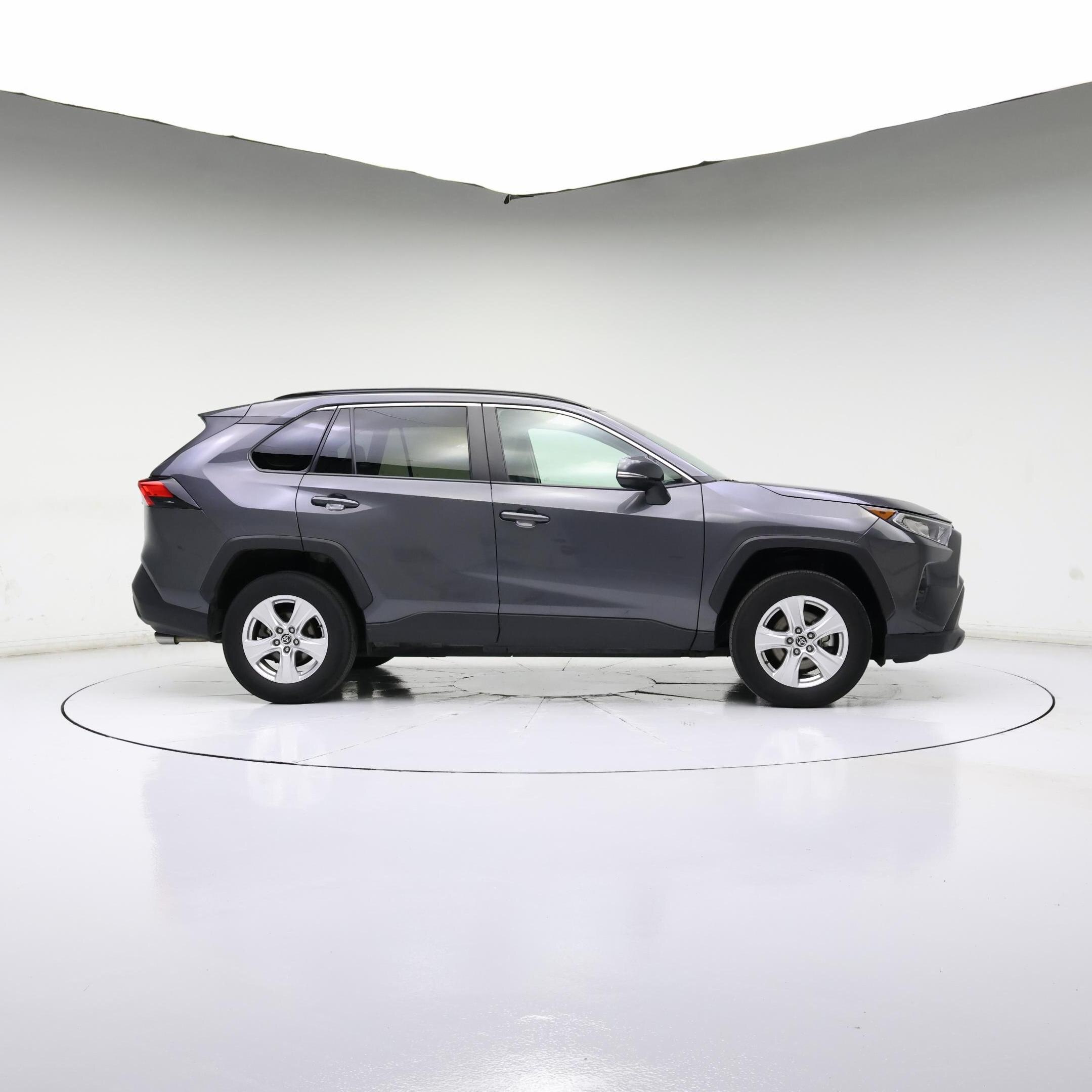 Thumbnail: 2021 Toyota RAV4 - 7