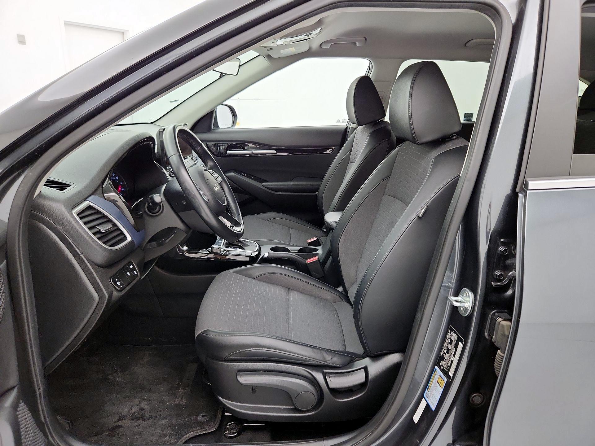 Thumbnail: 2023 Kia Seltos - 11