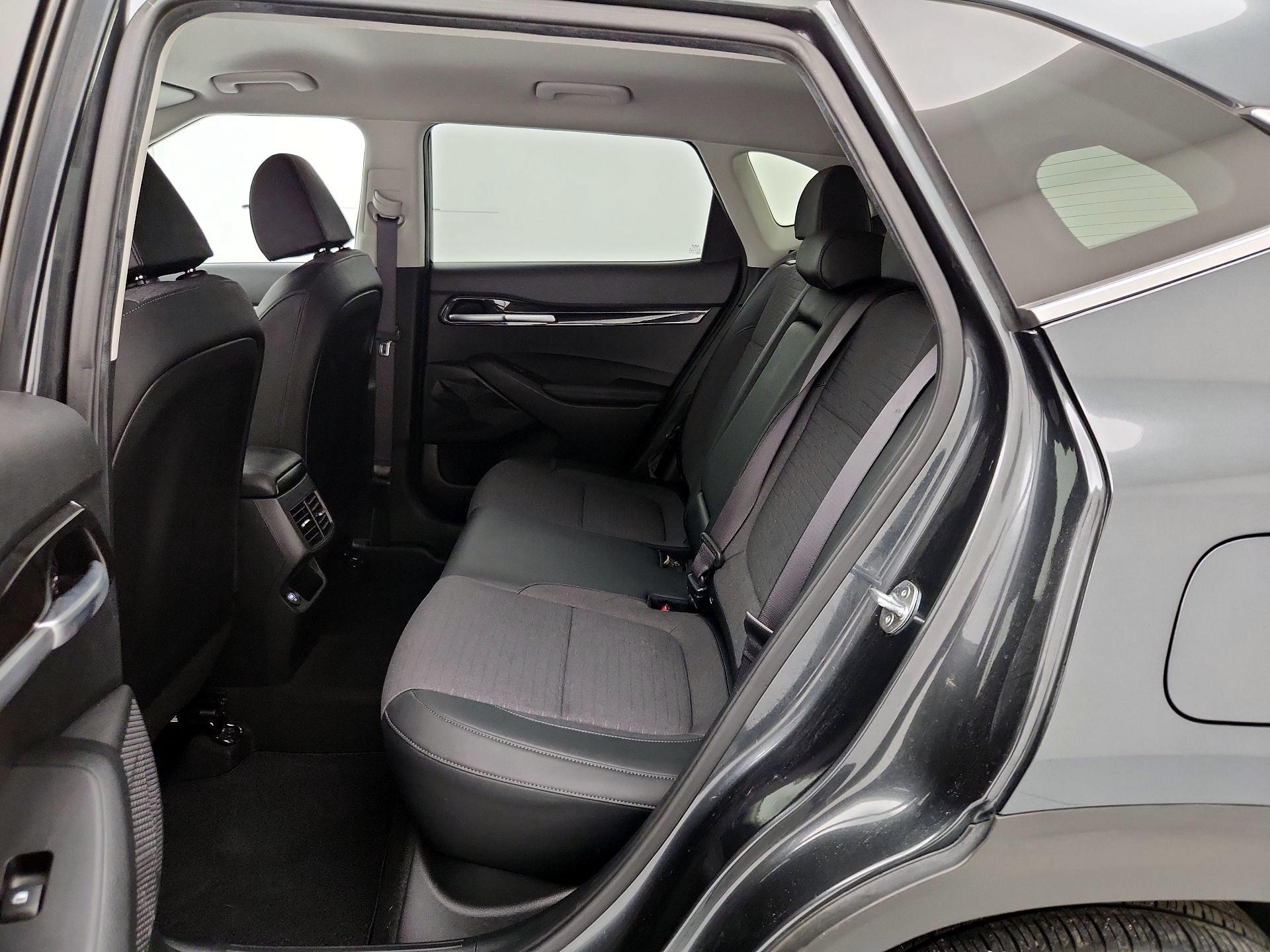 Thumbnail: 2023 Kia Seltos - 20