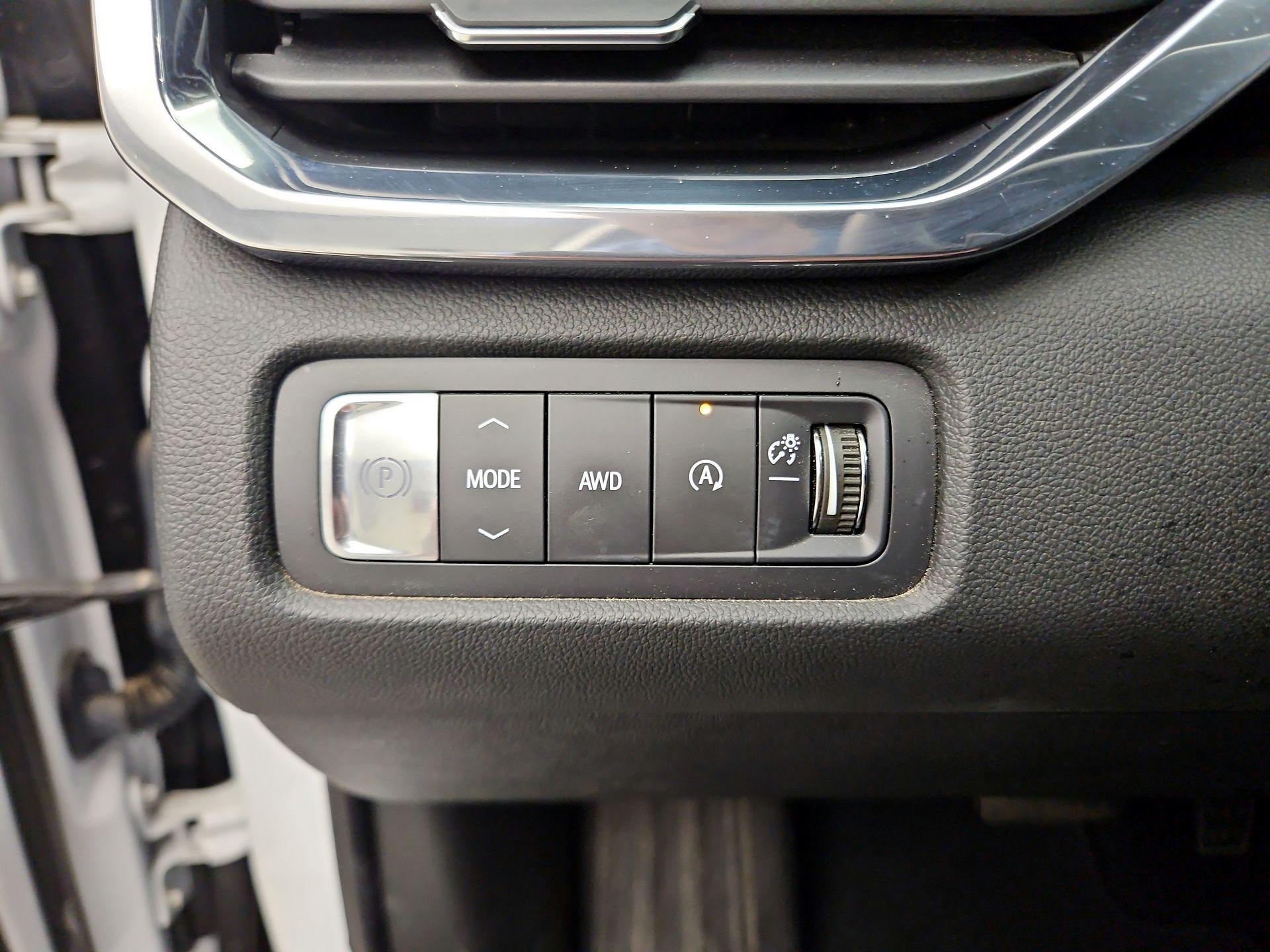 Thumbnail: 2025 GMC Acadia - 13