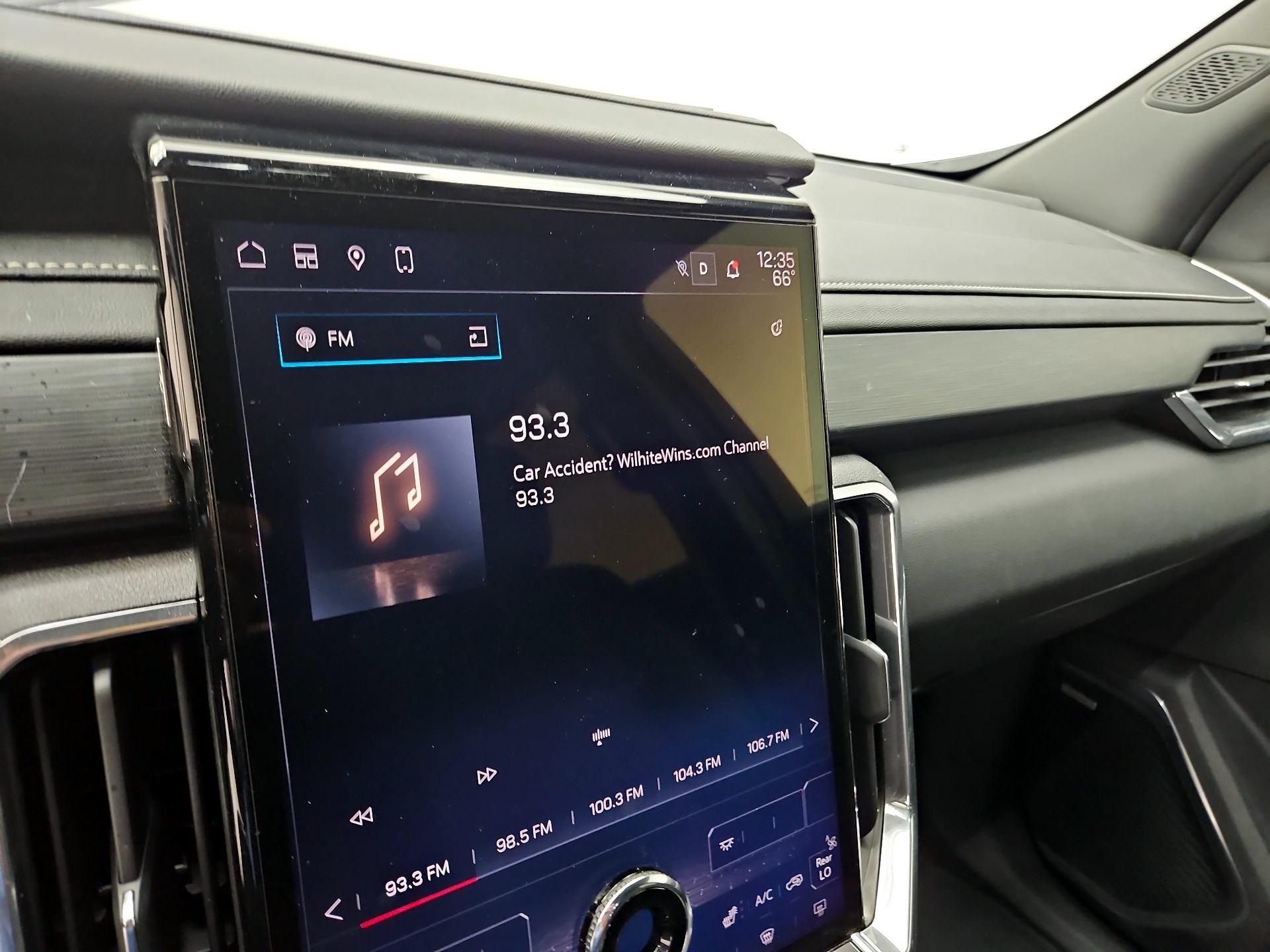 Thumbnail: 2025 GMC Acadia - 15