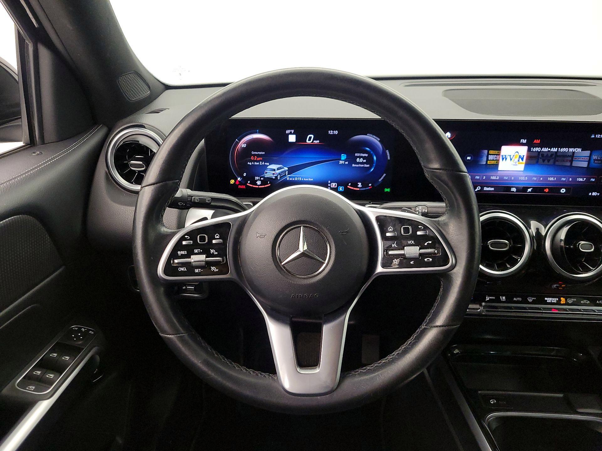 Thumbnail: 2022 Mercedes-Benz GLB - 10